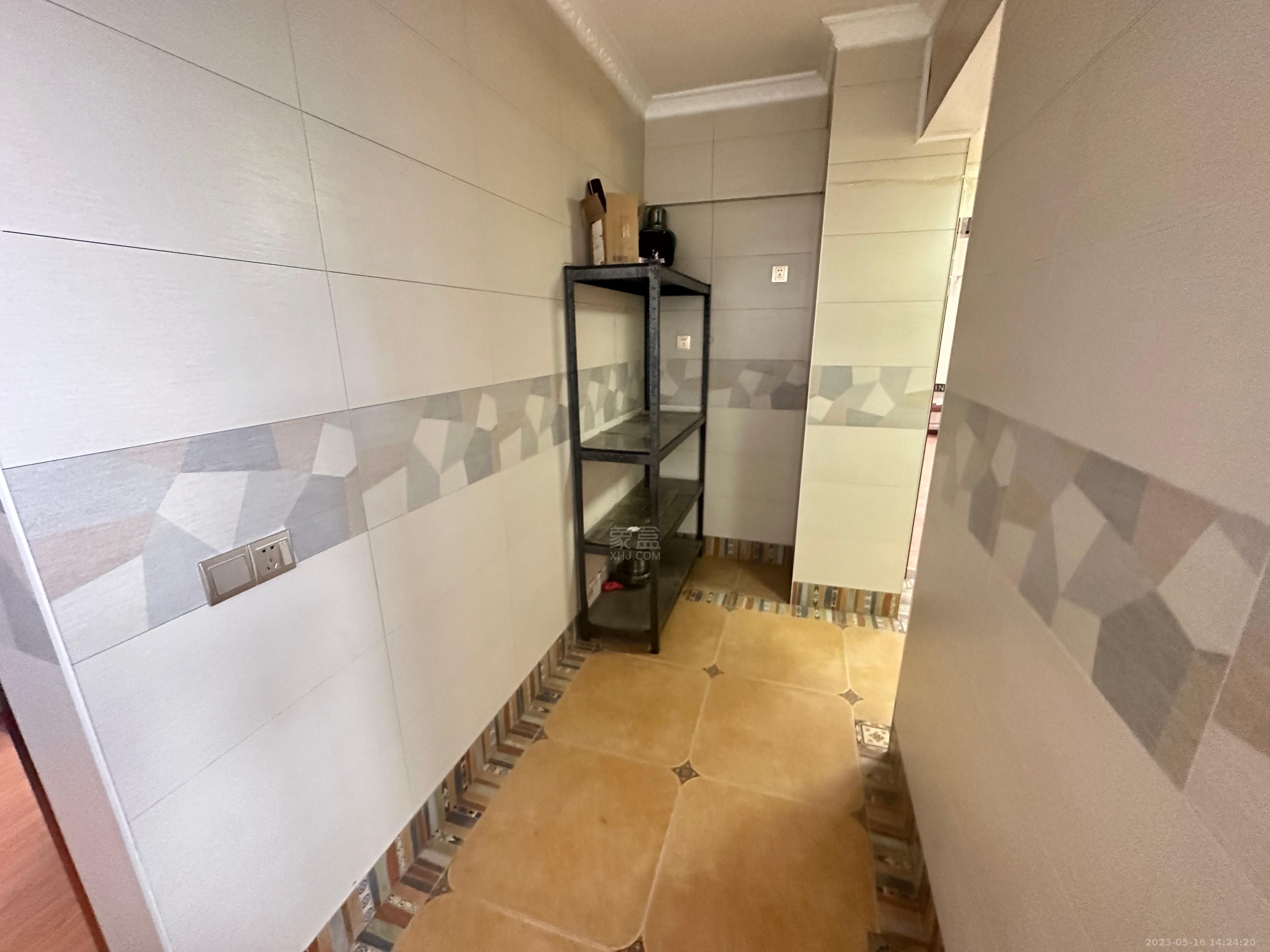 万鸿鑫城  3室2厅1卫   1800.00元/月室内图