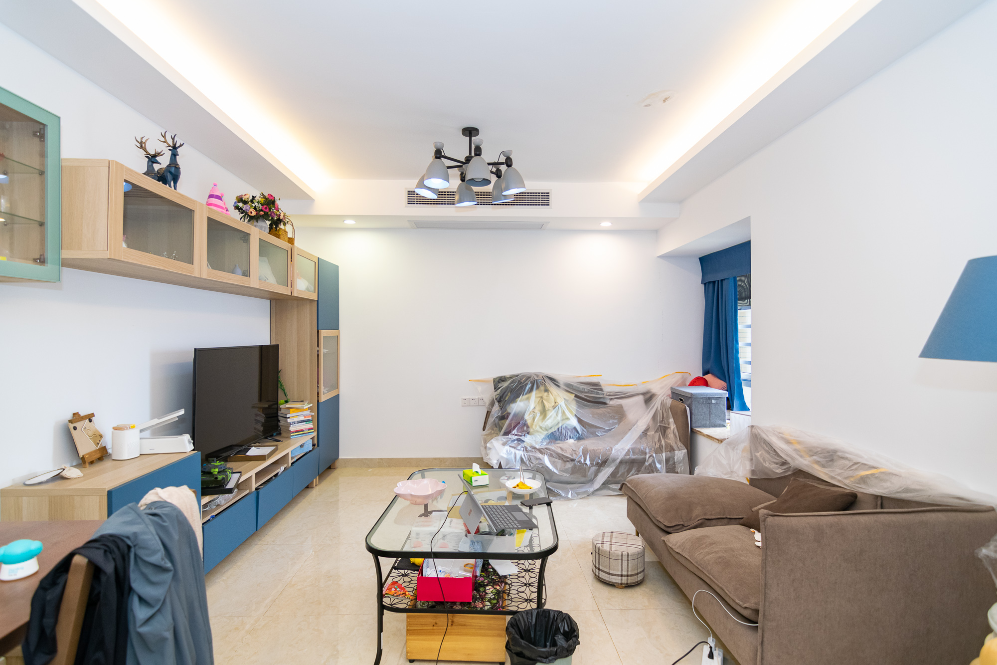 金地三千府(金地湖山樾、金地自在城) 3室2厅1卫 68.00万 金地三千府(金地湖山樾、金地自在城) 3室2厅1卫 68.00万客厅