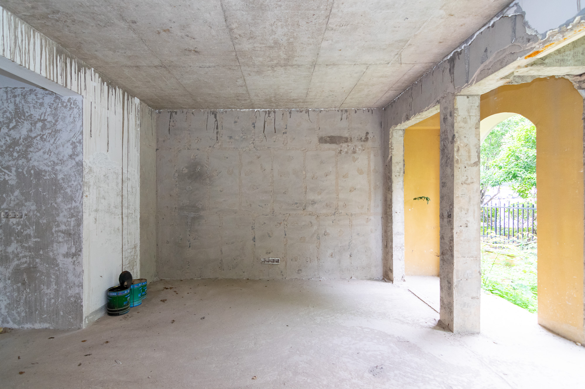 金地三千府(金地湖山樾、金地自在城)  5室2厅3卫    275.0万 金地三千府(金地湖山樾、金地自在城)  5室2厅3卫    275.0万客厅