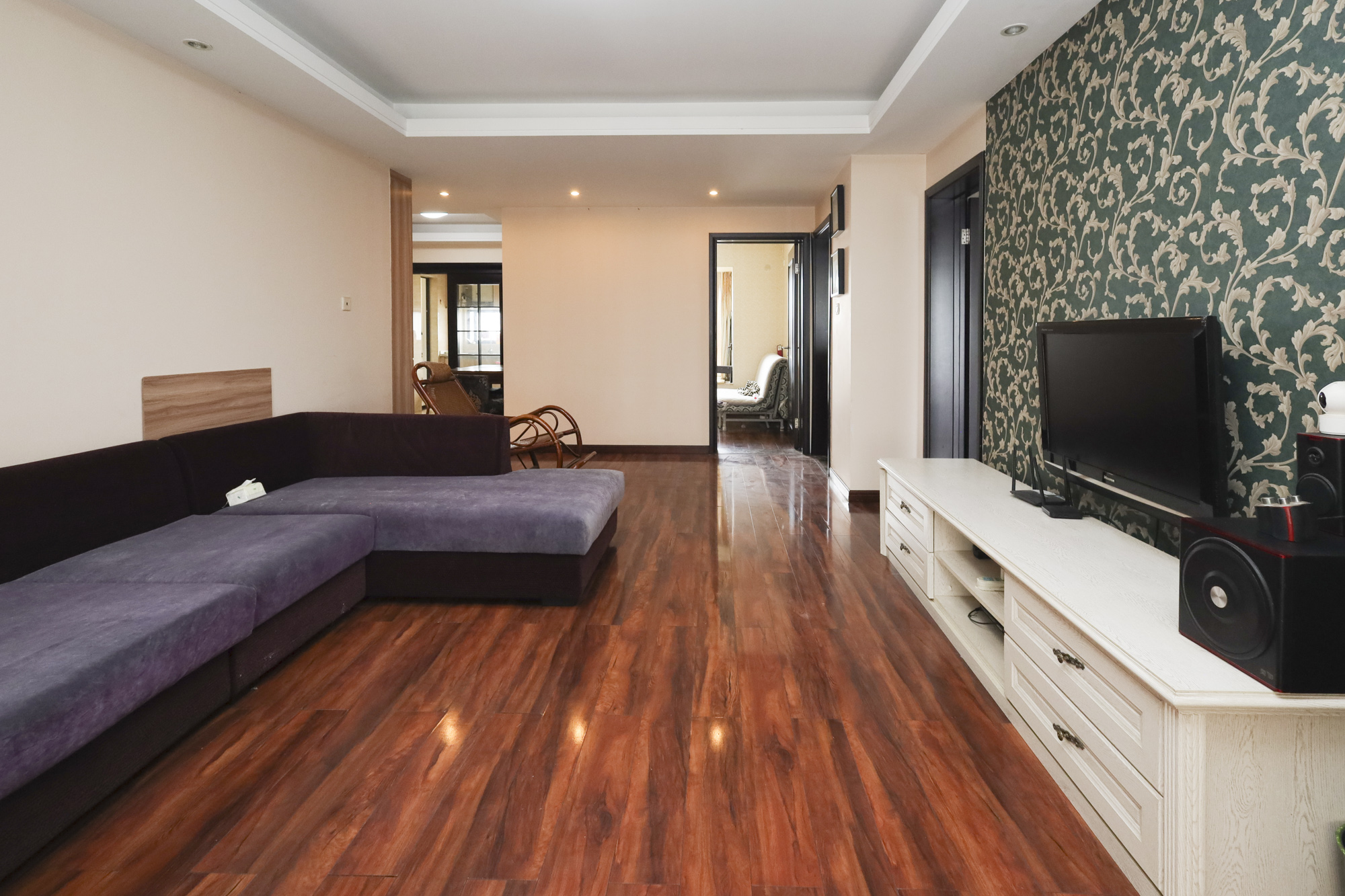 绿地中央广场  3室2厅2卫   126.00万 绿地中央广场  3室2厅2卫   126.00万客厅