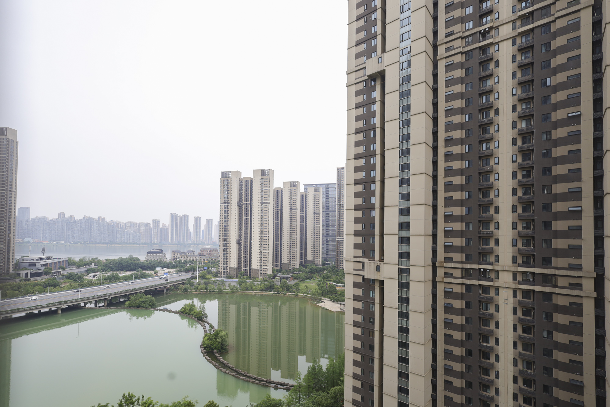 万科里金域国际  3室2厅2卫   200.00万其他