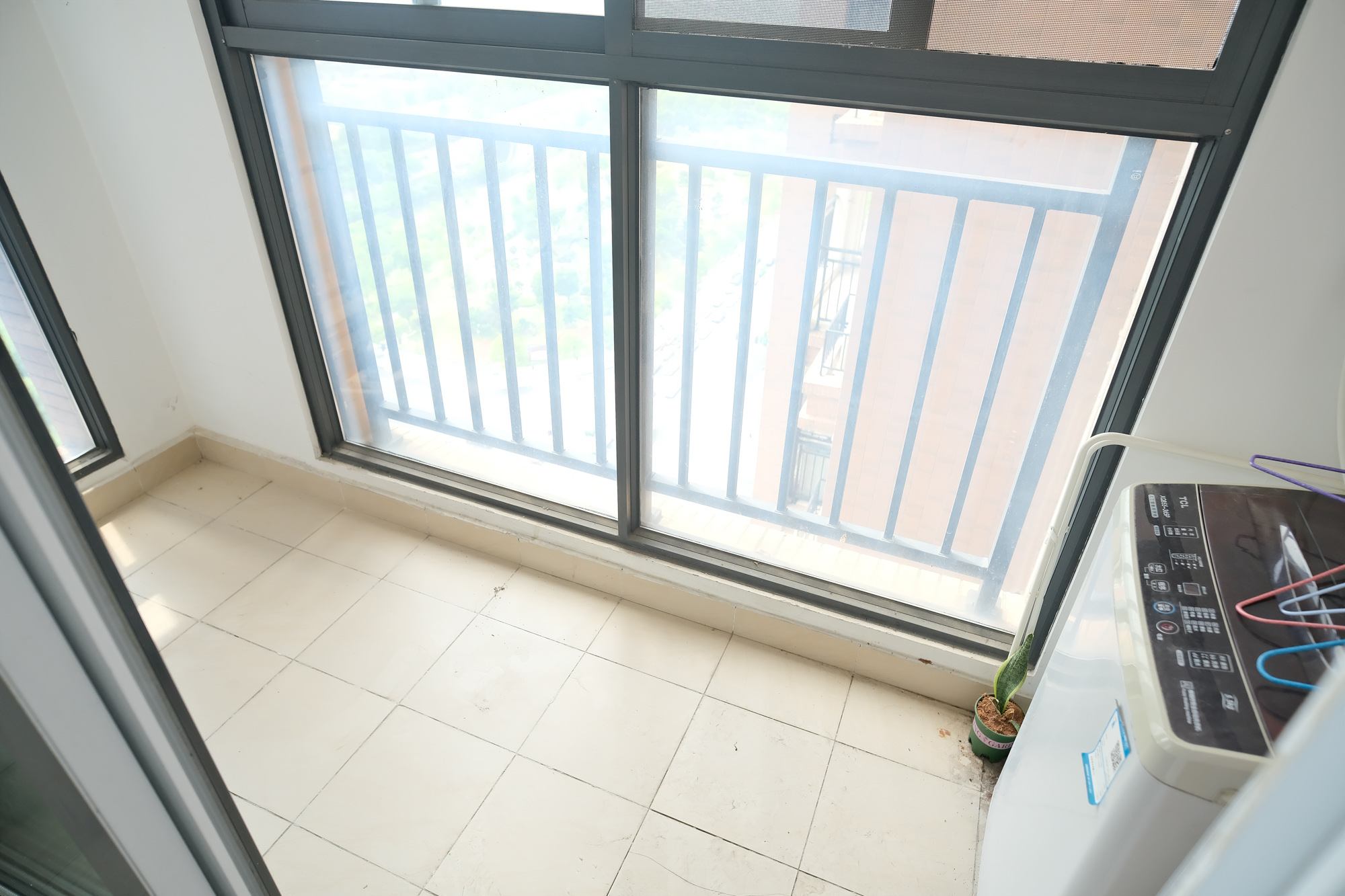 三一街区  2室2厅1卫   39.80万 三一街区  2室2厅1卫   39.80万阳台