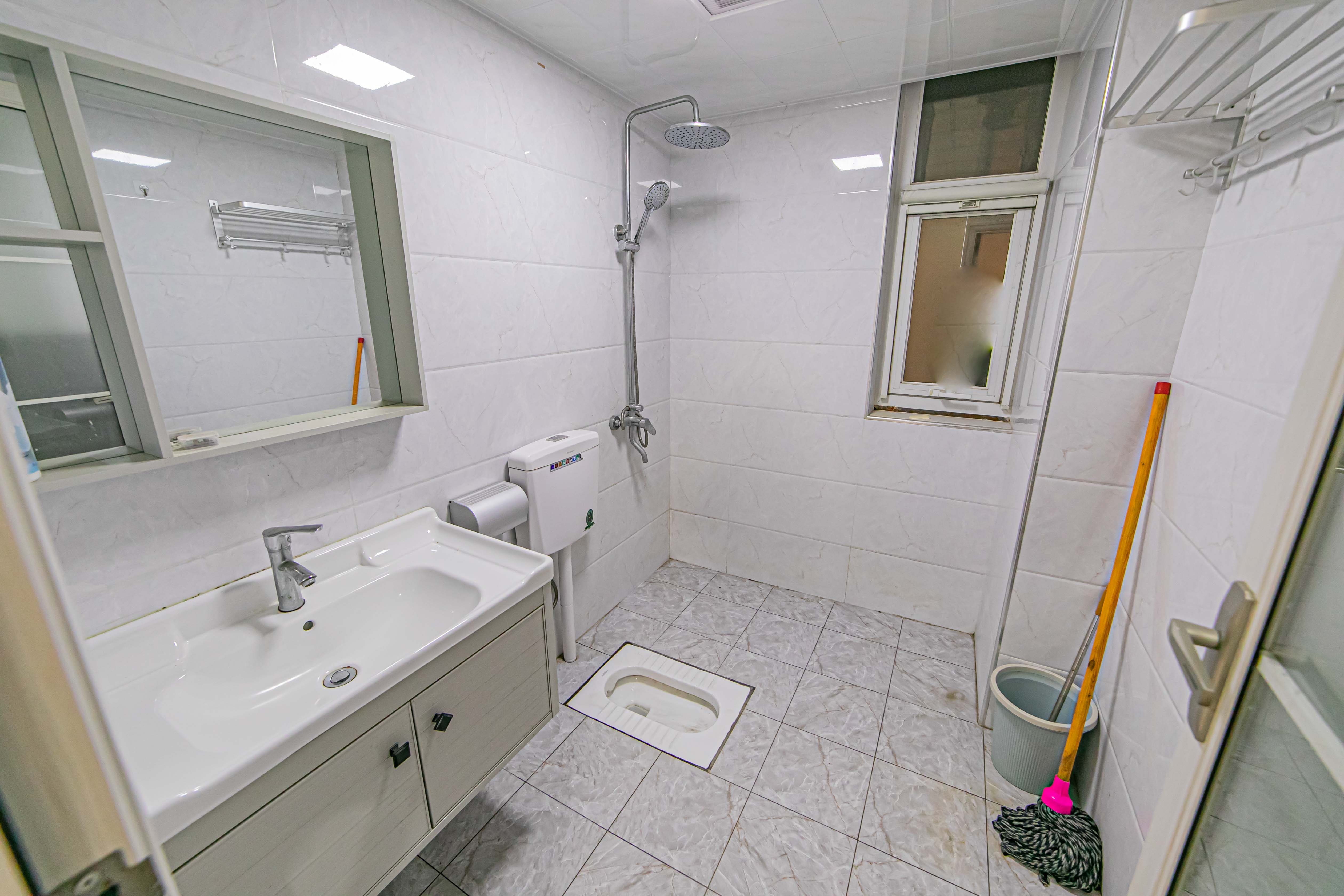 北辰三角洲C2区  3室2厅1卫    156.0万卫生间