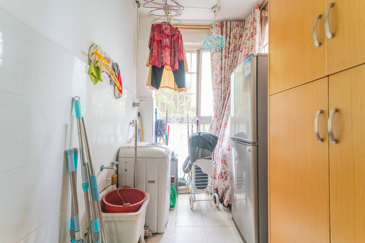 彩都公寓 3室2厅2卫 88.00万 彩都公寓 3室2厅2卫 88.00万其他