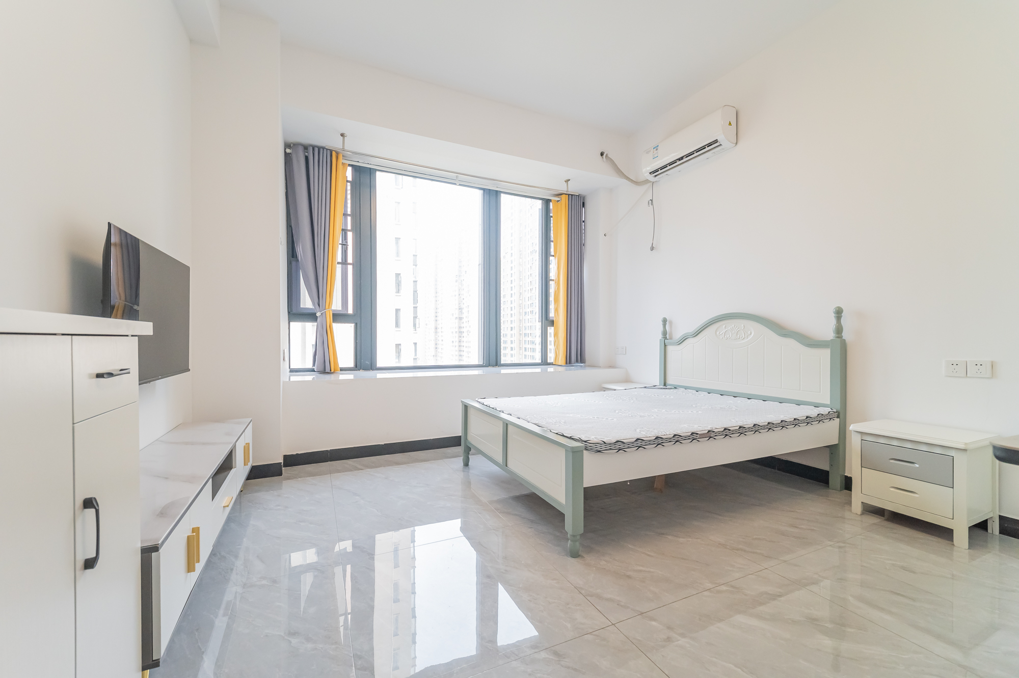 中建悦和城  1室1厅1卫   39.80万 中建悦和城  1室1厅1卫   39.80万客厅