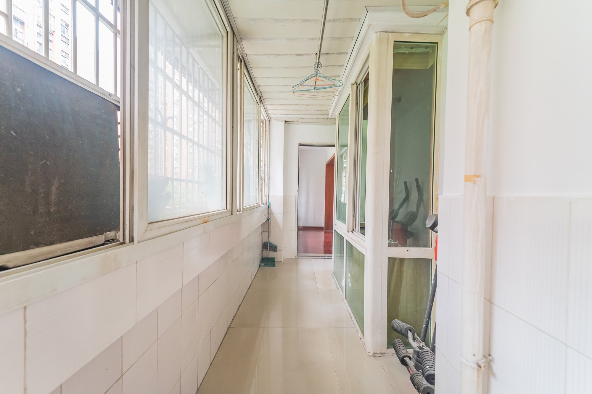 广泰家园 4室2厅2卫 75.00万 广泰家园 4室2厅2卫 75.00万阳台