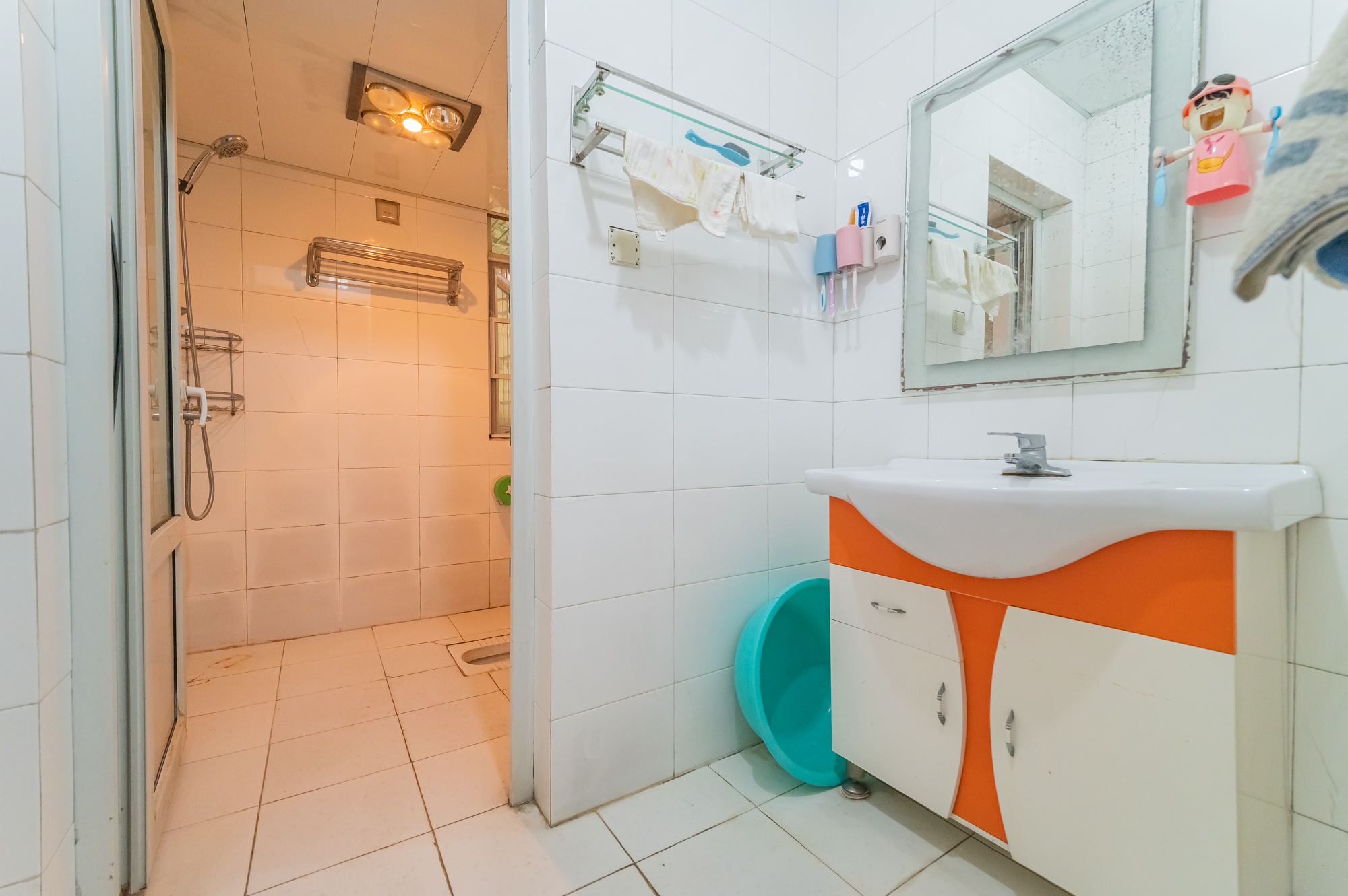 广泰家园 4室2厅2卫 75.00万 广泰家园 4室2厅2卫 75.00万卫生间