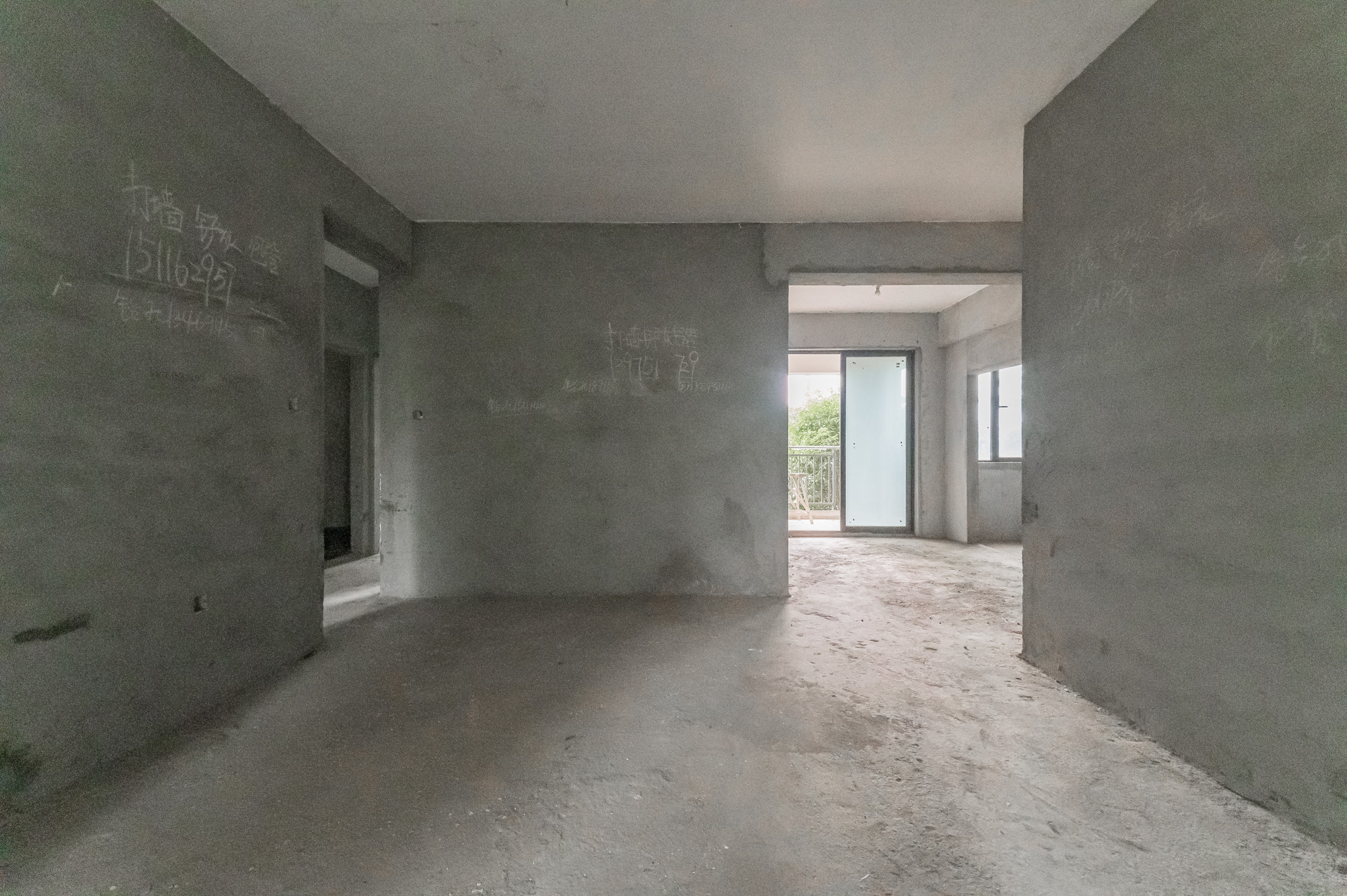 国泰九龙湾  4室2厅2卫    96.8万客厅