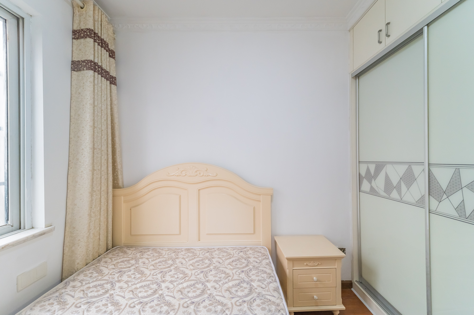 筑梦佳园  3室2厅1卫   66.80万卧室