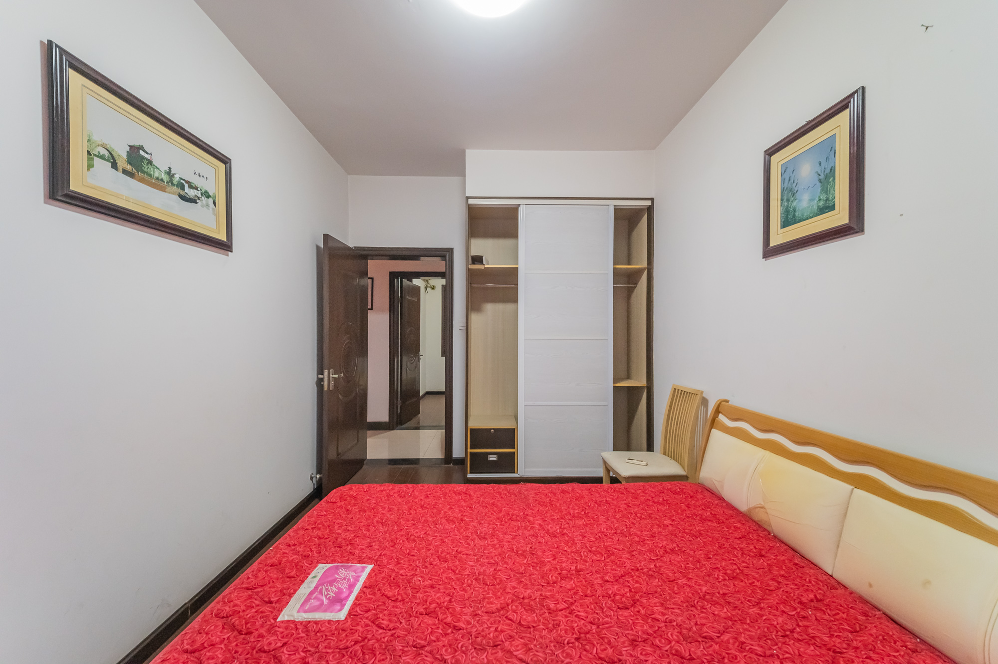 开源鑫苑 4室2厅2卫 128.19万 开源鑫苑 4室2厅2卫 128.19万卧室