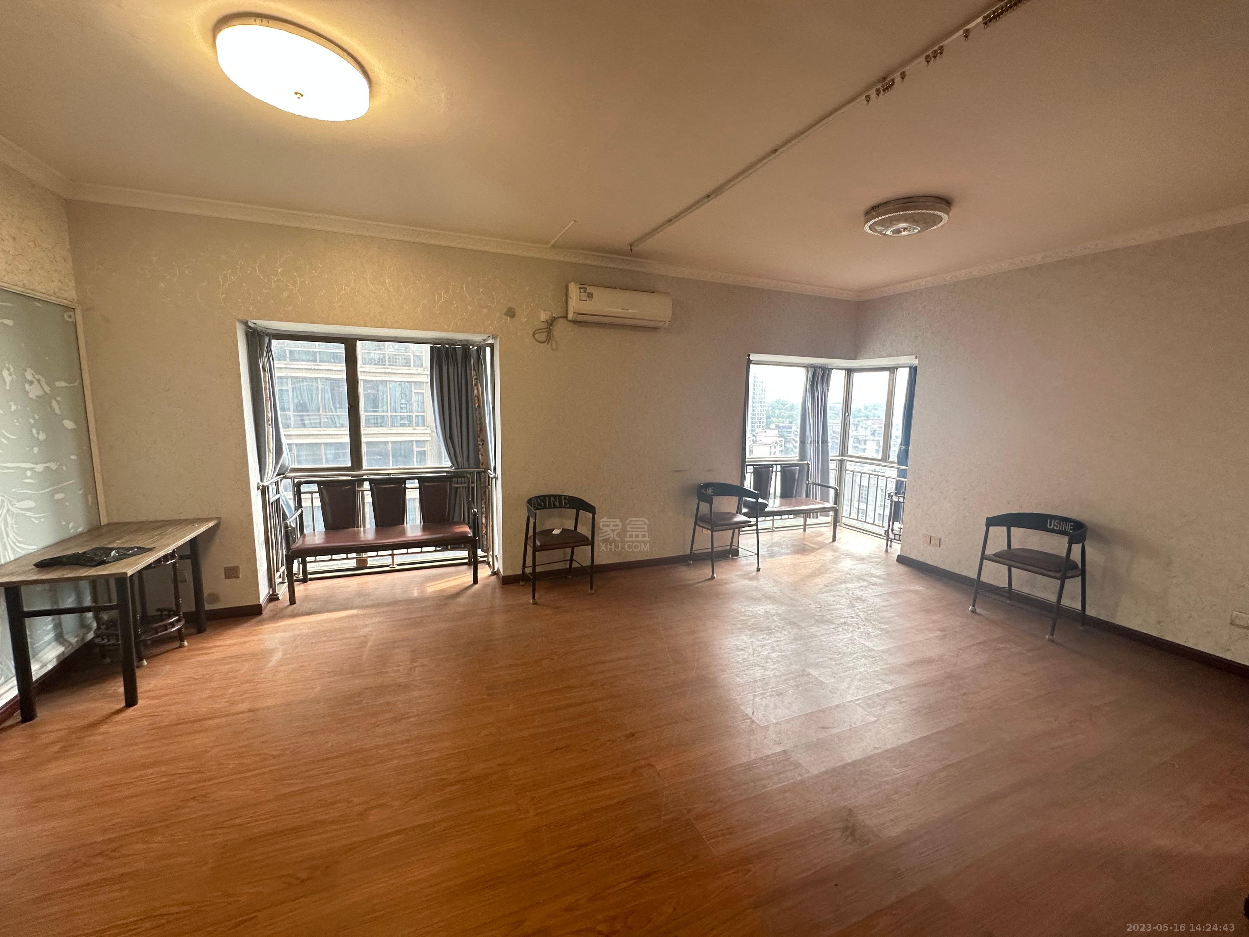 万鸿鑫城  3室2厅1卫   1800.00元/月室内图