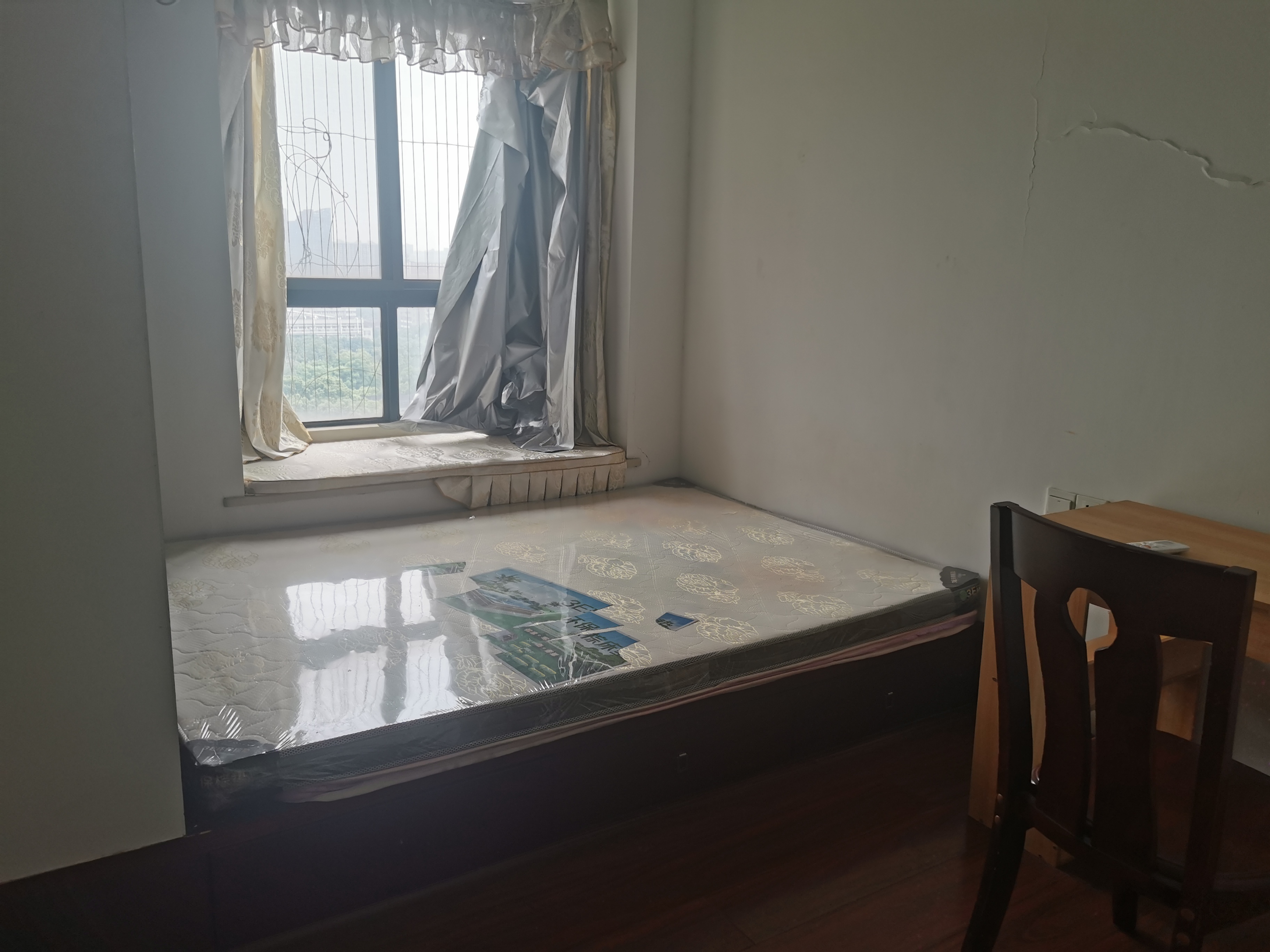 名仕华府  2室2厅1卫   1600.00元/月室内图