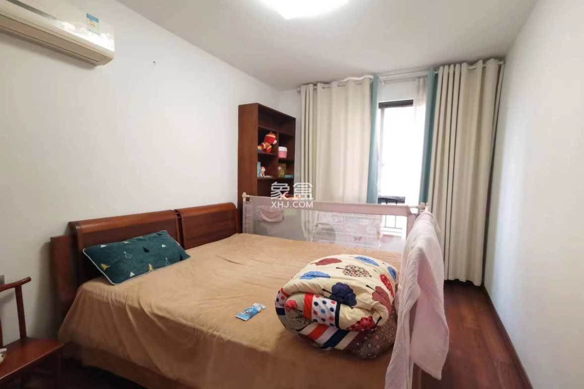 中地凯旋城 3室2厅1卫 52.80万 中地凯旋城 3室2厅1卫 52.80万客厅