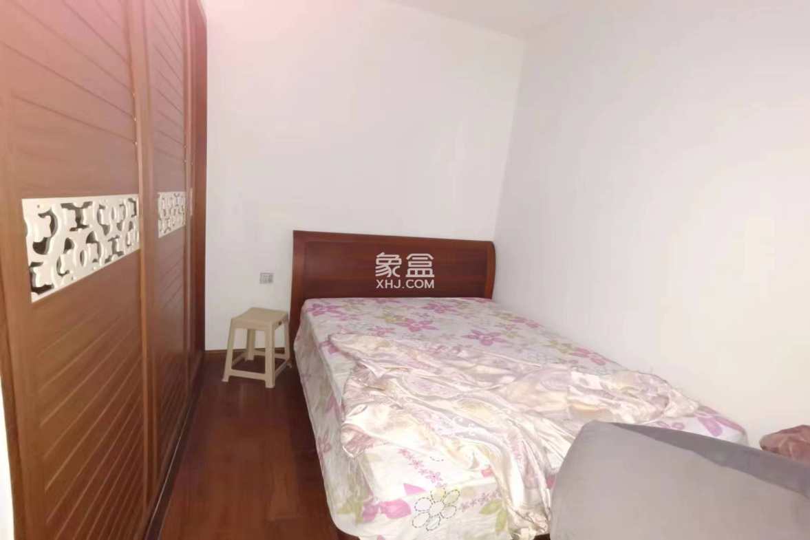 中地凯旋城 3室2厅1卫 52.80万 中地凯旋城 3室2厅1卫 52.80万客厅