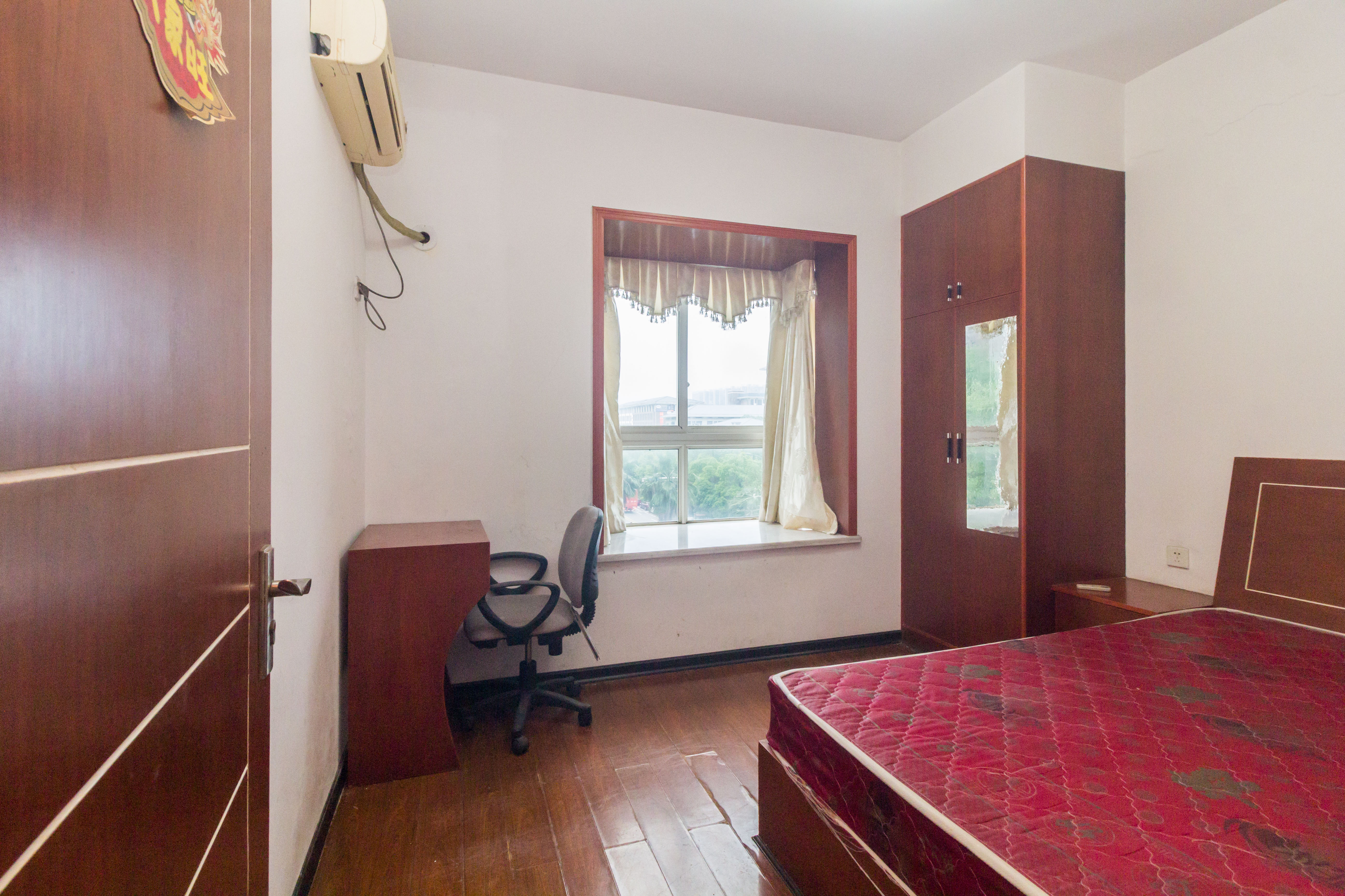 东城名苑 3室2厅2卫 55.00万 东城名苑 3室2厅2卫 55.00万卧室