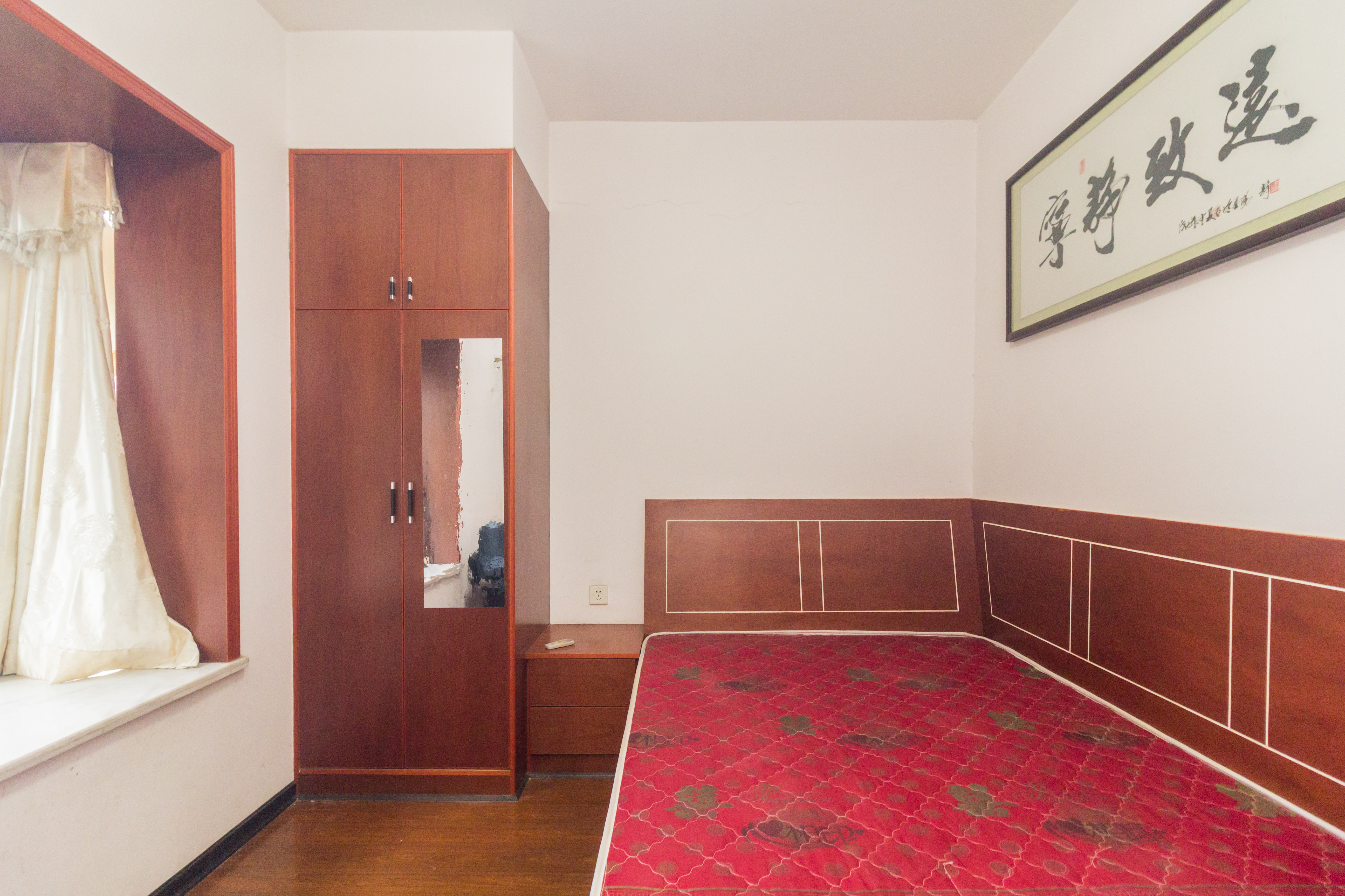 东城名苑 3室2厅2卫 55.00万 东城名苑 3室2厅2卫 55.00万卧室