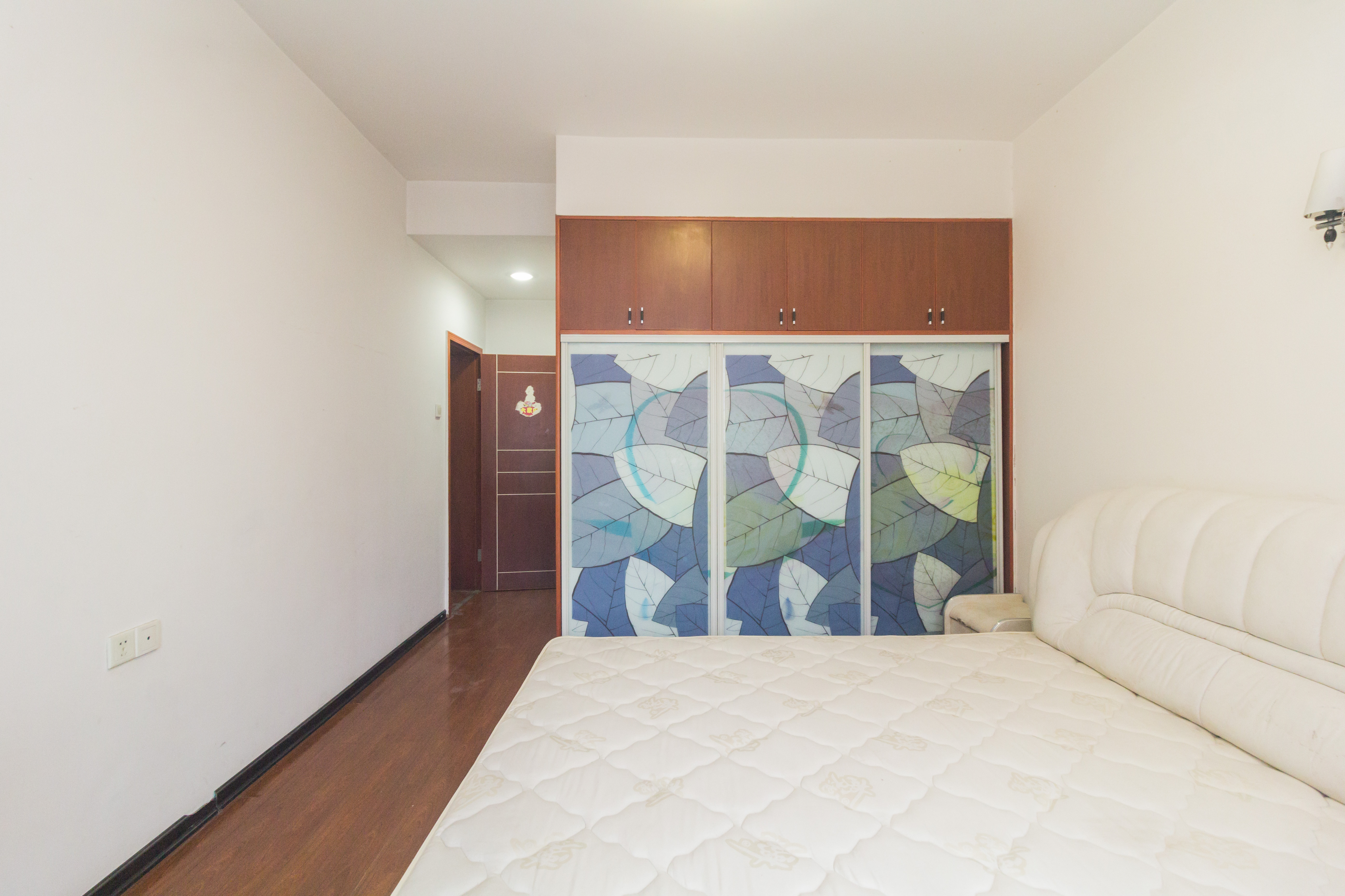 东城名苑 3室2厅2卫 55.00万 东城名苑 3室2厅2卫 55.00万卧室