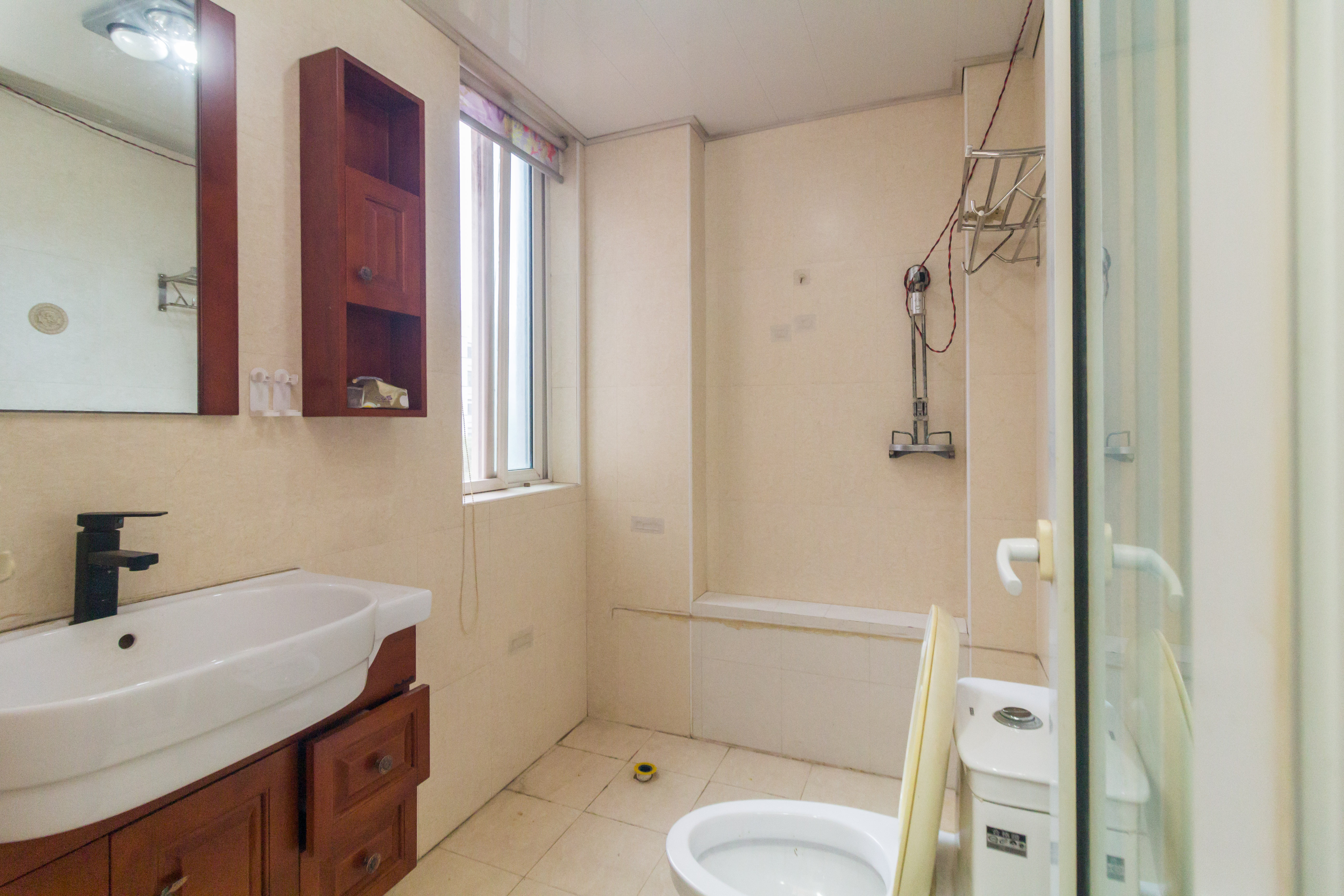 东城名苑 3室2厅2卫 55.00万 东城名苑 3室2厅2卫 55.00万卧室