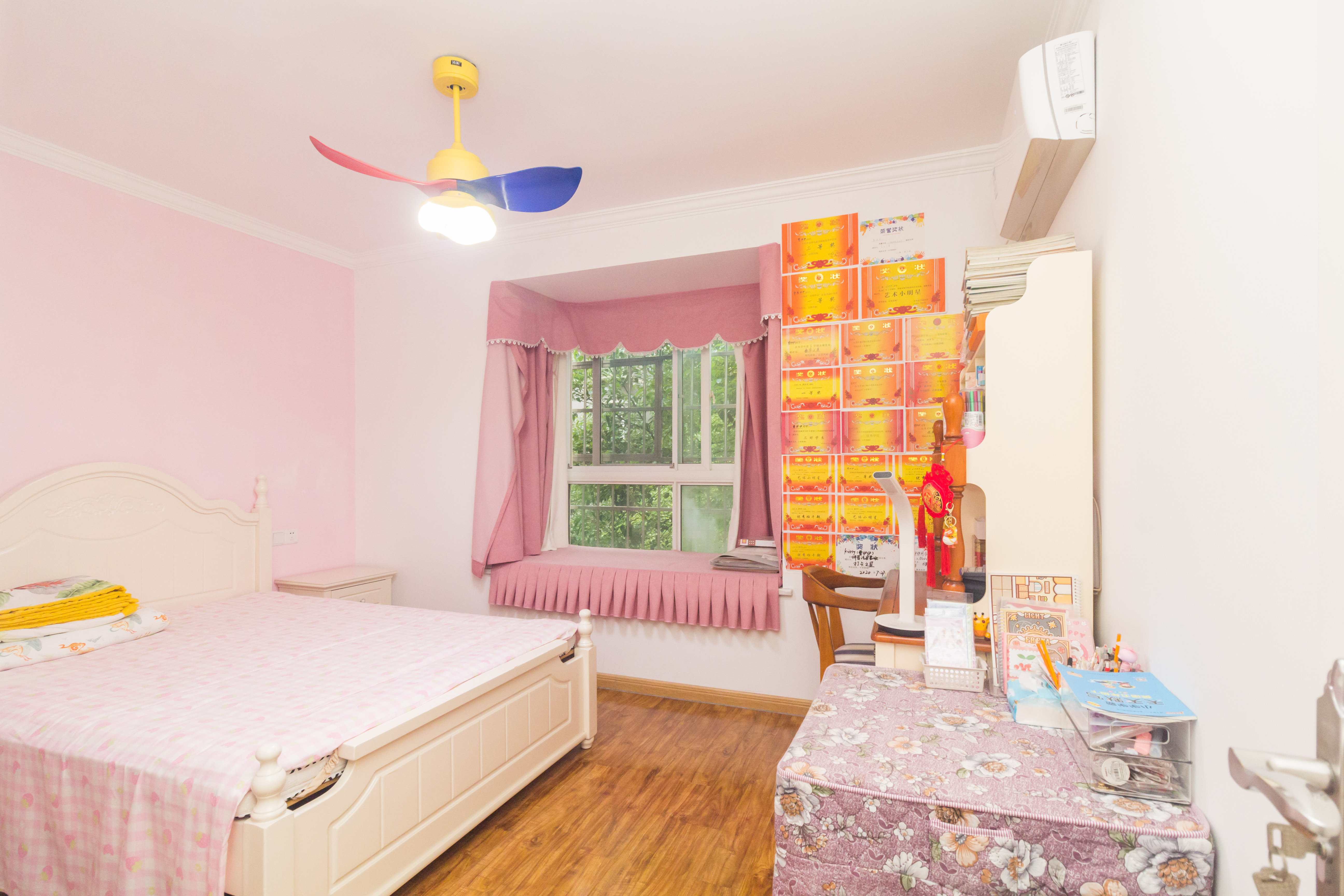 方略学府佳境  3室2厅2卫   84.00万卧室