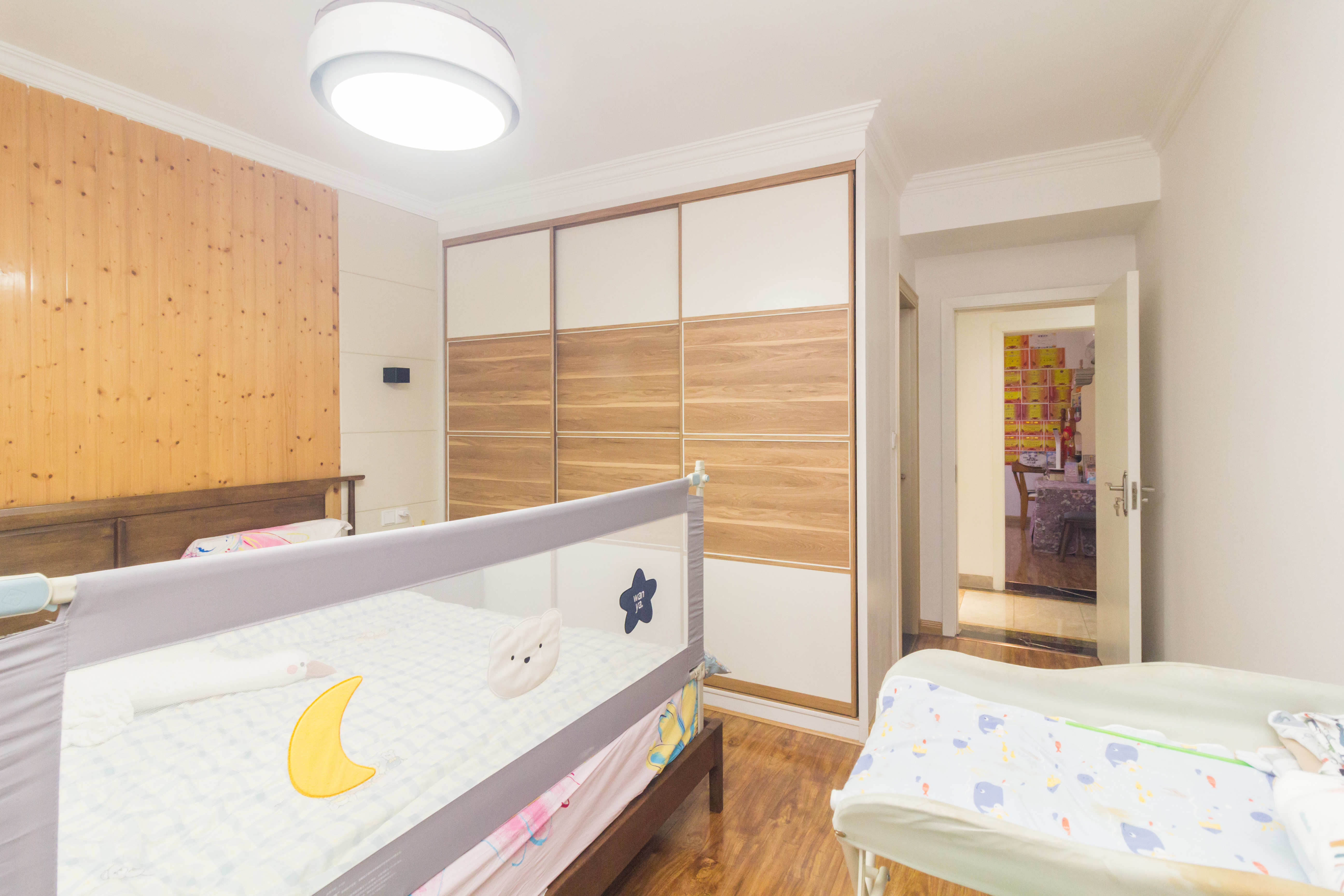 方略学府佳境  3室2厅2卫   84.00万卧室