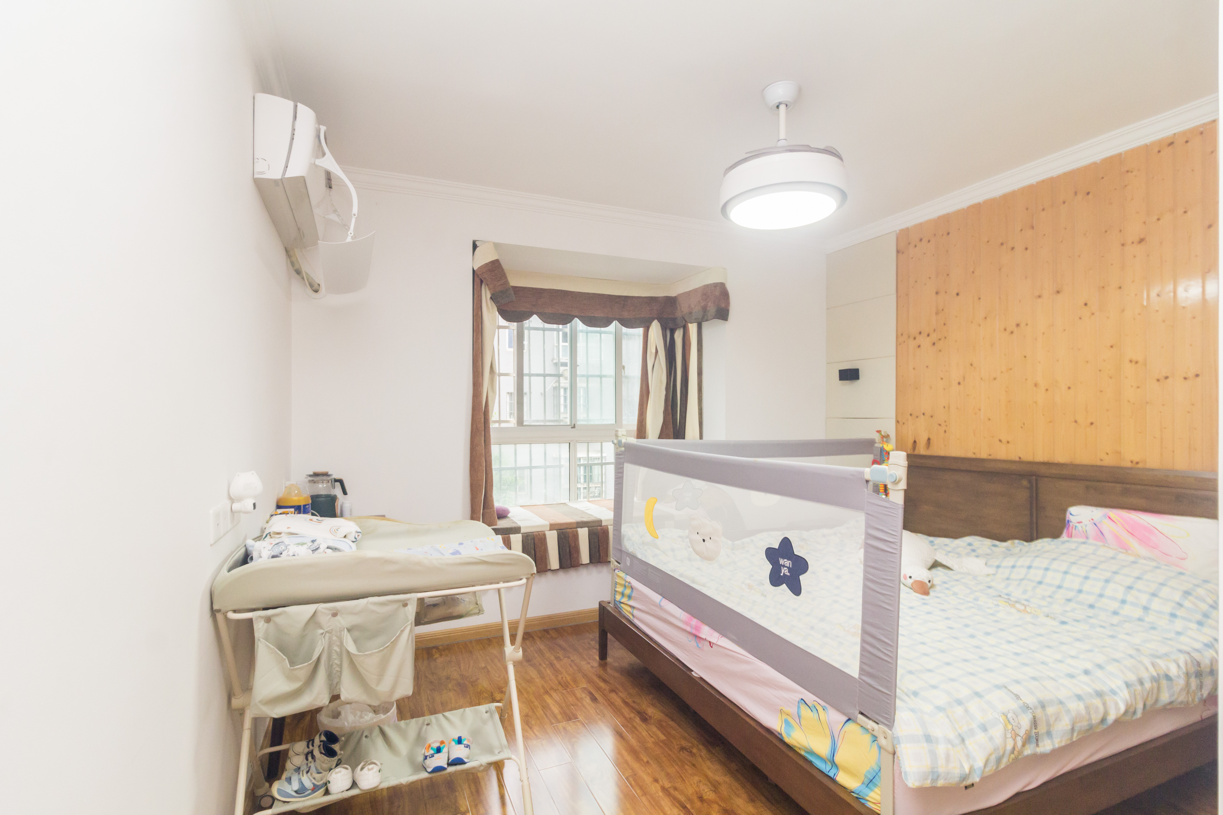 方略学府佳境  3室2厅2卫   84.00万卧室