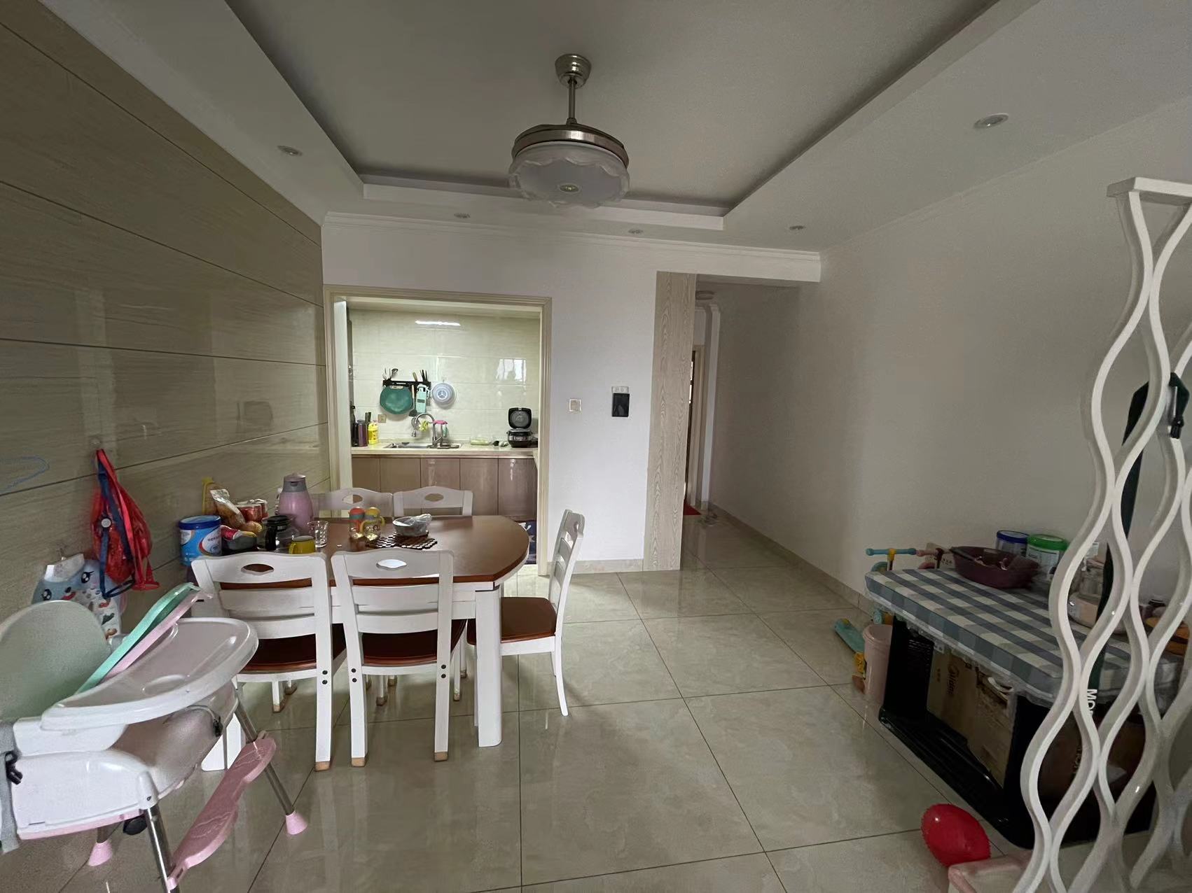 奥园广场 3室2厅2卫 91.80万 奥园广场 3室2厅2卫 91.80万室内图