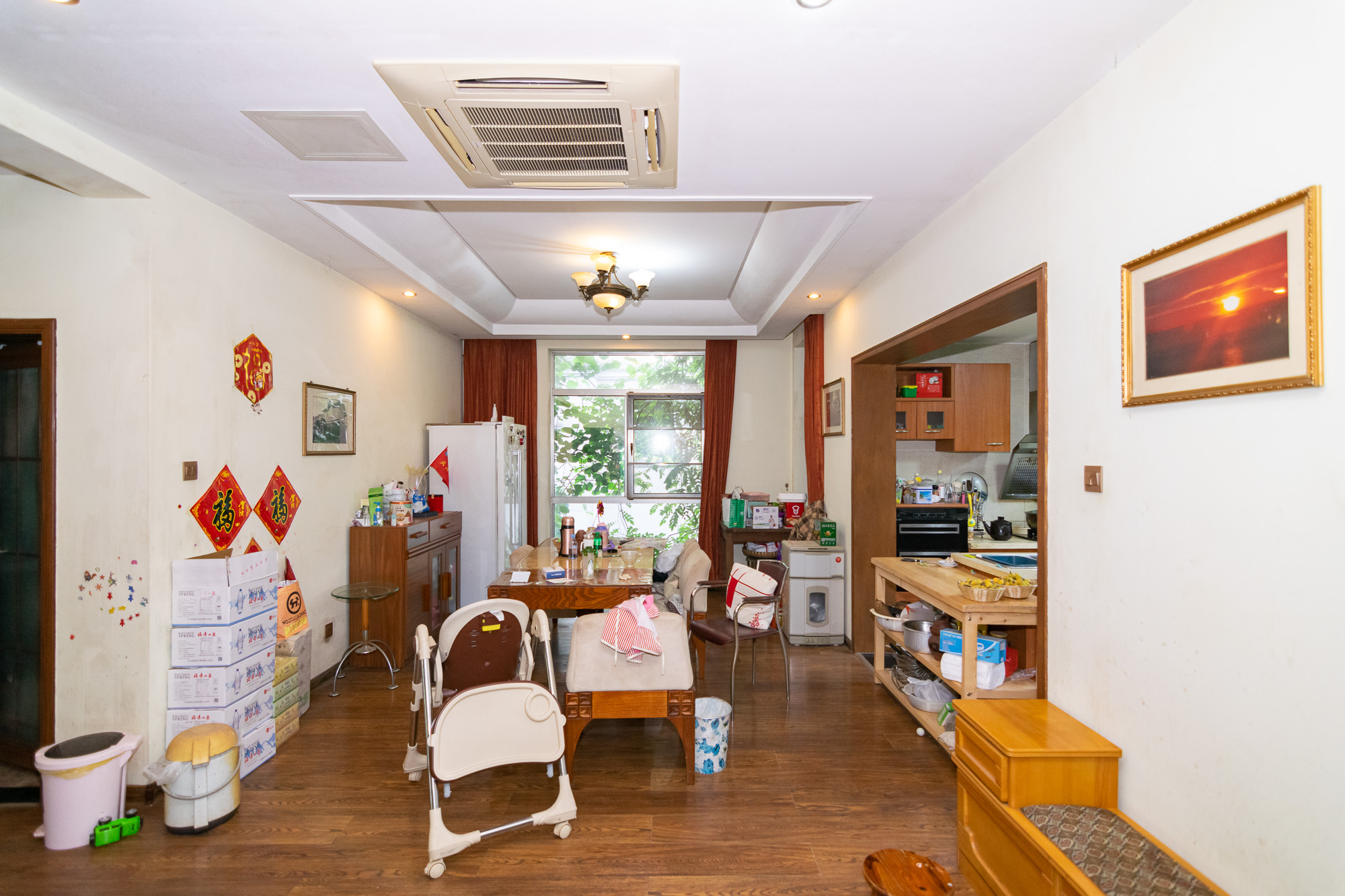 普瑞斯堡  6室3厅1卫   848.00万客厅