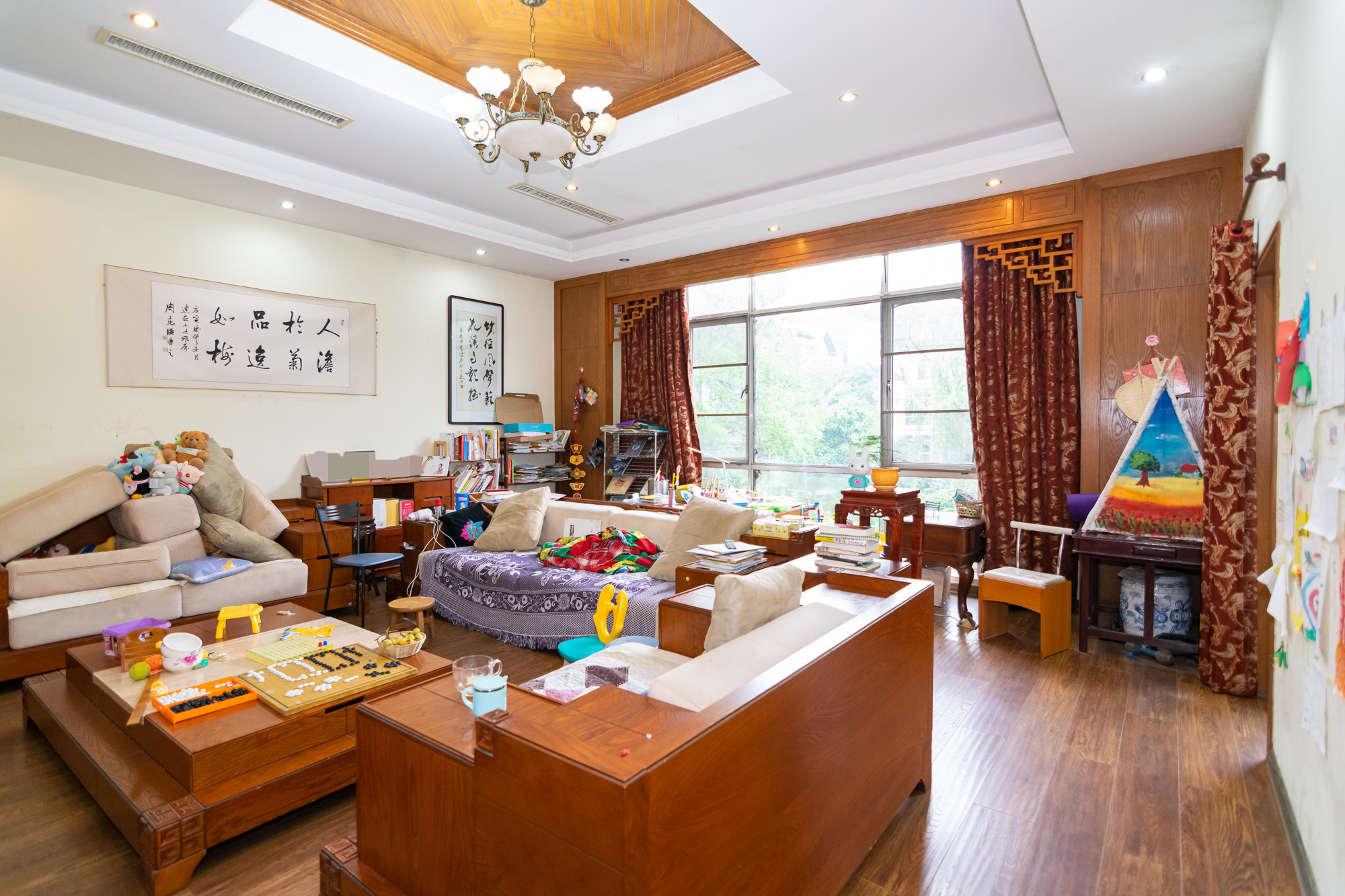 普瑞斯堡 6室3厅1卫 848.00万 普瑞斯堡 6室3厅1卫 848.00万客厅