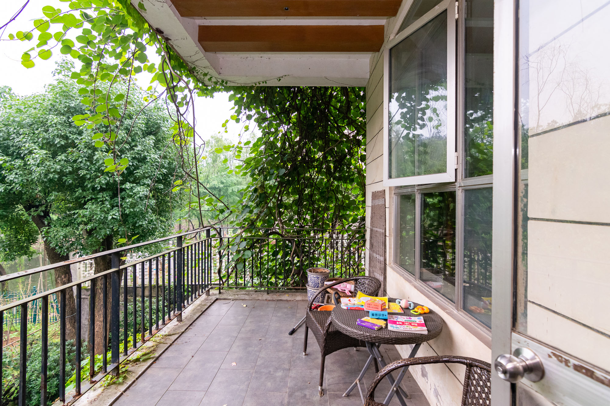 普瑞斯堡  6室3厅1卫   848.00万阳台