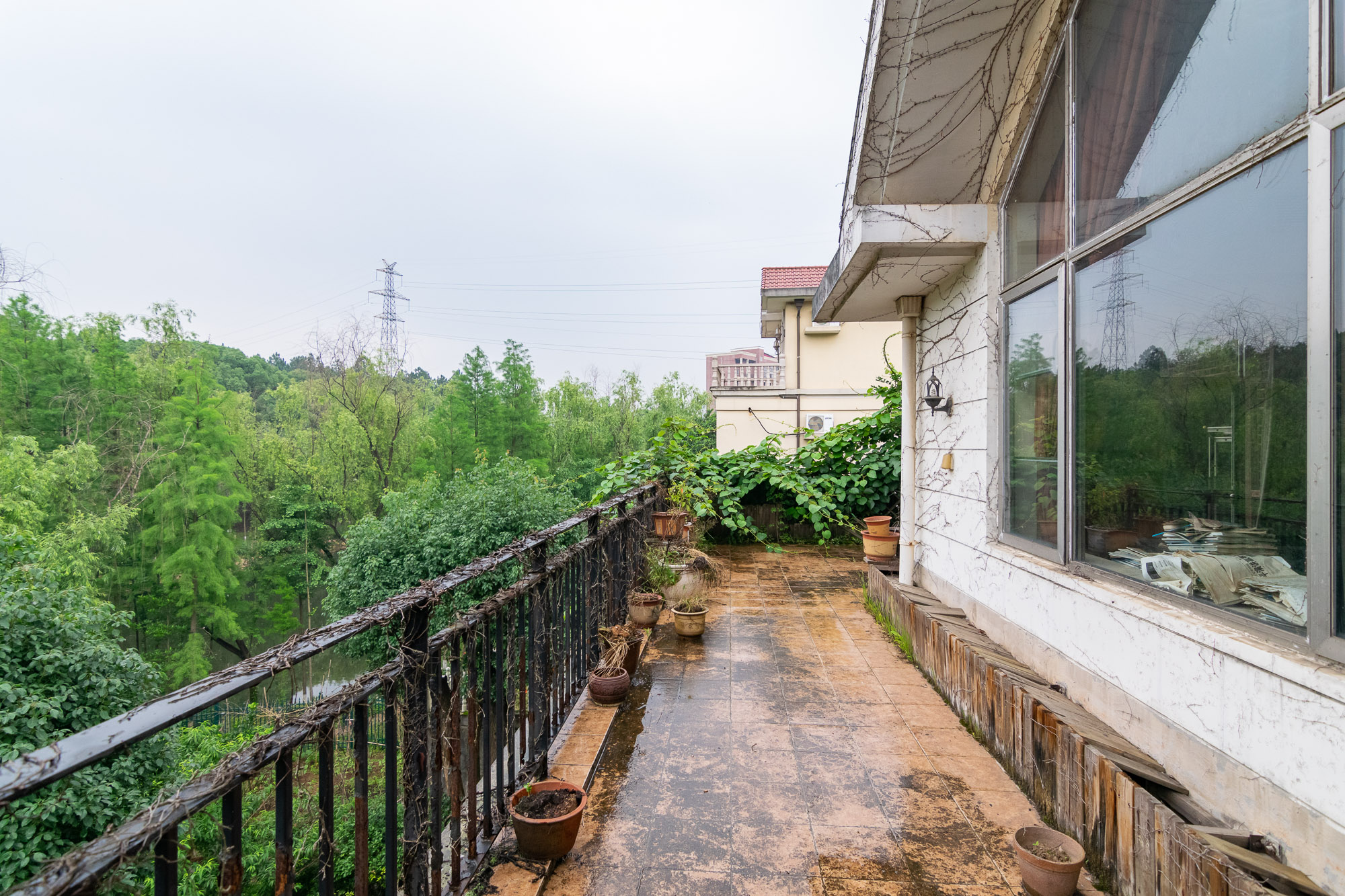 普瑞斯堡  6室3厅1卫   848.00万阳台