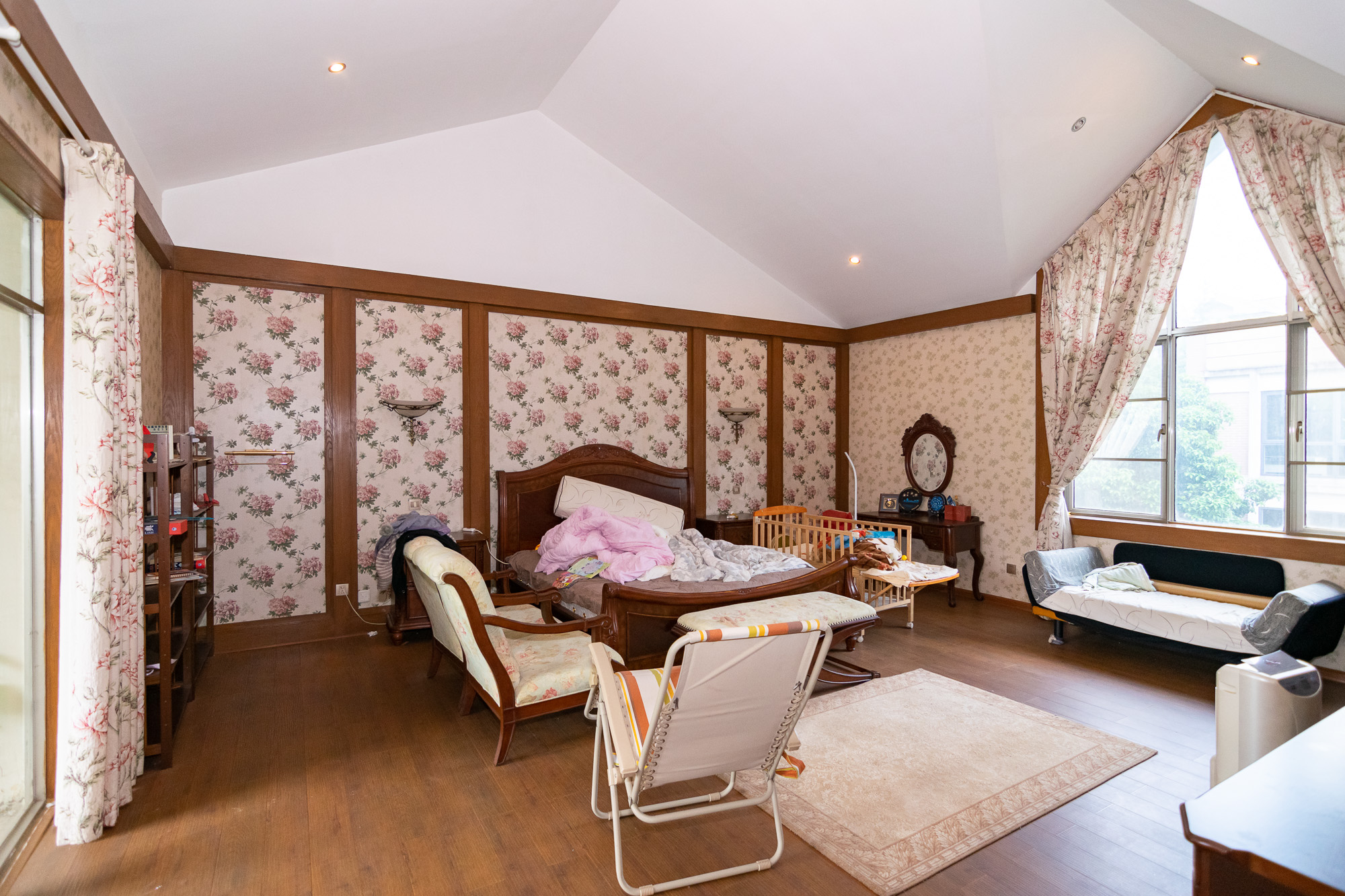 普瑞斯堡 6室3厅1卫 848.00万 普瑞斯堡 6室3厅1卫 848.00万卧室