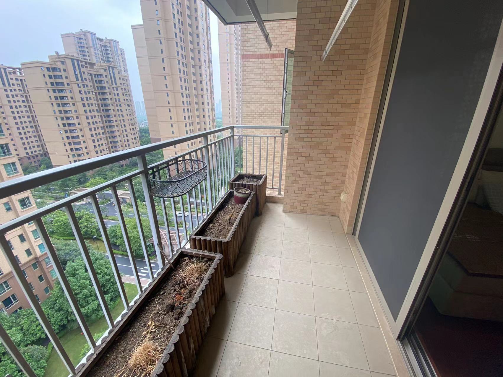 晋合湘水湾三期  3室2厅2卫   73.00万 晋合湘水湾三期  3室2厅2卫   73.00万室内图