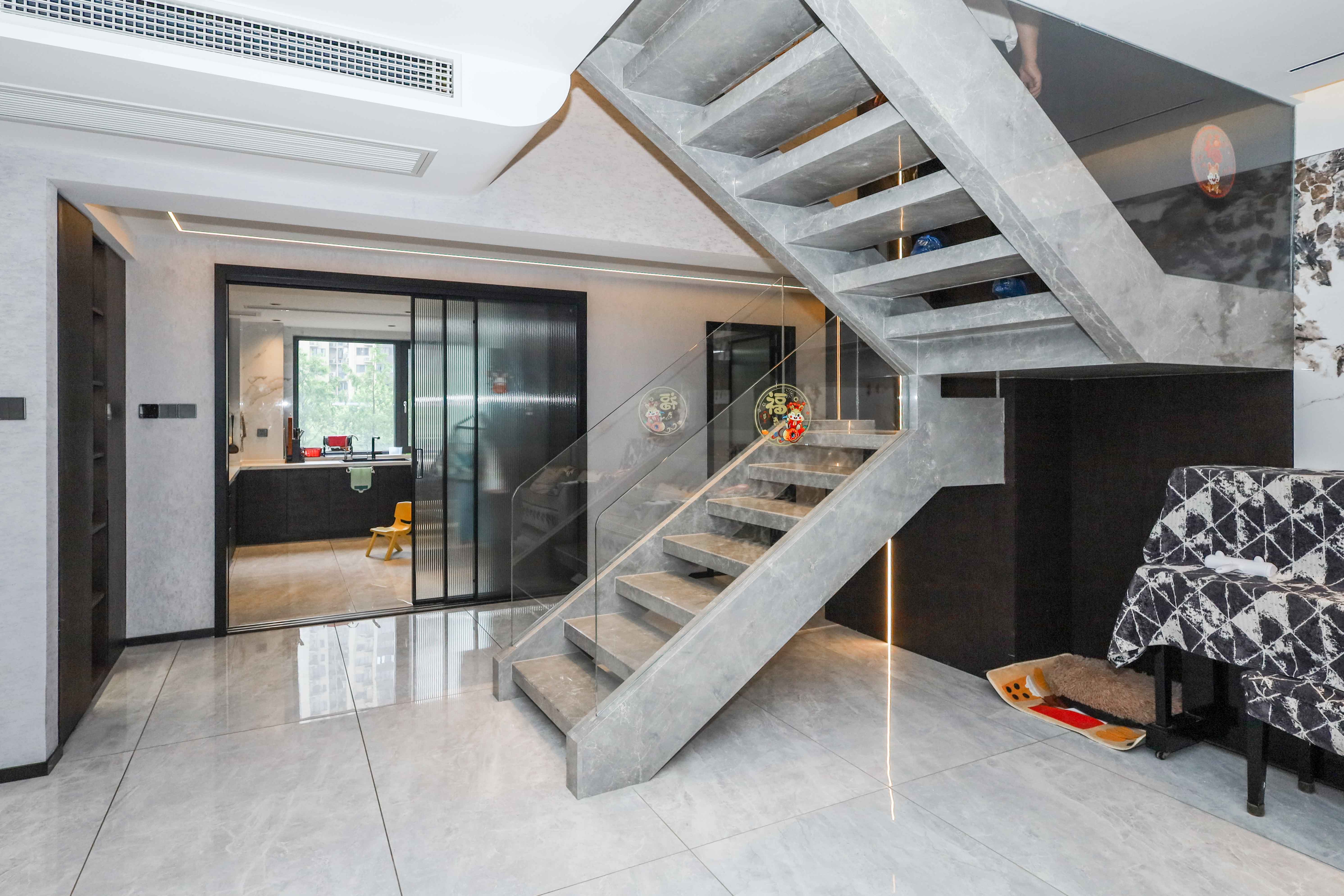 建發(fā)央著  4室2廳2衛(wèi)    397.0萬其他