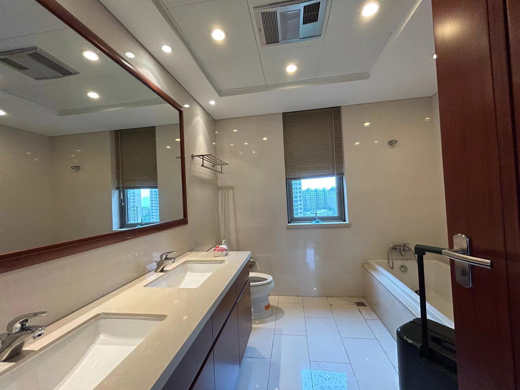 晋合湘水湾一期 4室2厅2卫 170.0万 晋合湘水湾一期 4室2厅2卫 170.0万室内图