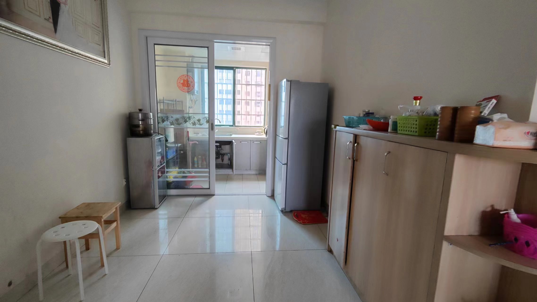 湖景名城 4室2厅2卫 87.80万 湖景名城 4室2厅2卫 87.80万室内图