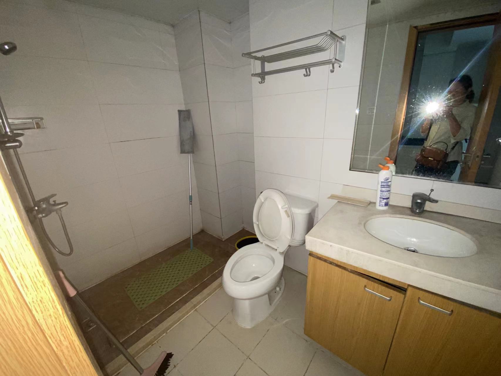 山水国际  1室1厅1卫   32.00万 山水国际  1室1厅1卫   32.00万室内图