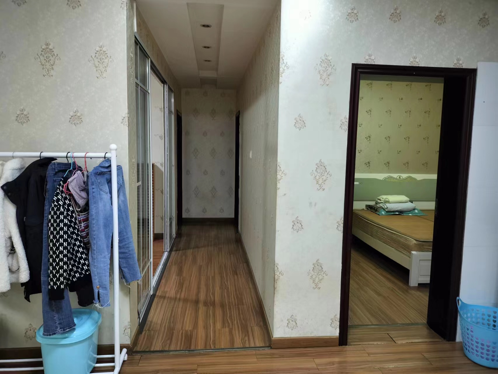 保利高尚小区  4室2厅1卫   63.00万室内图