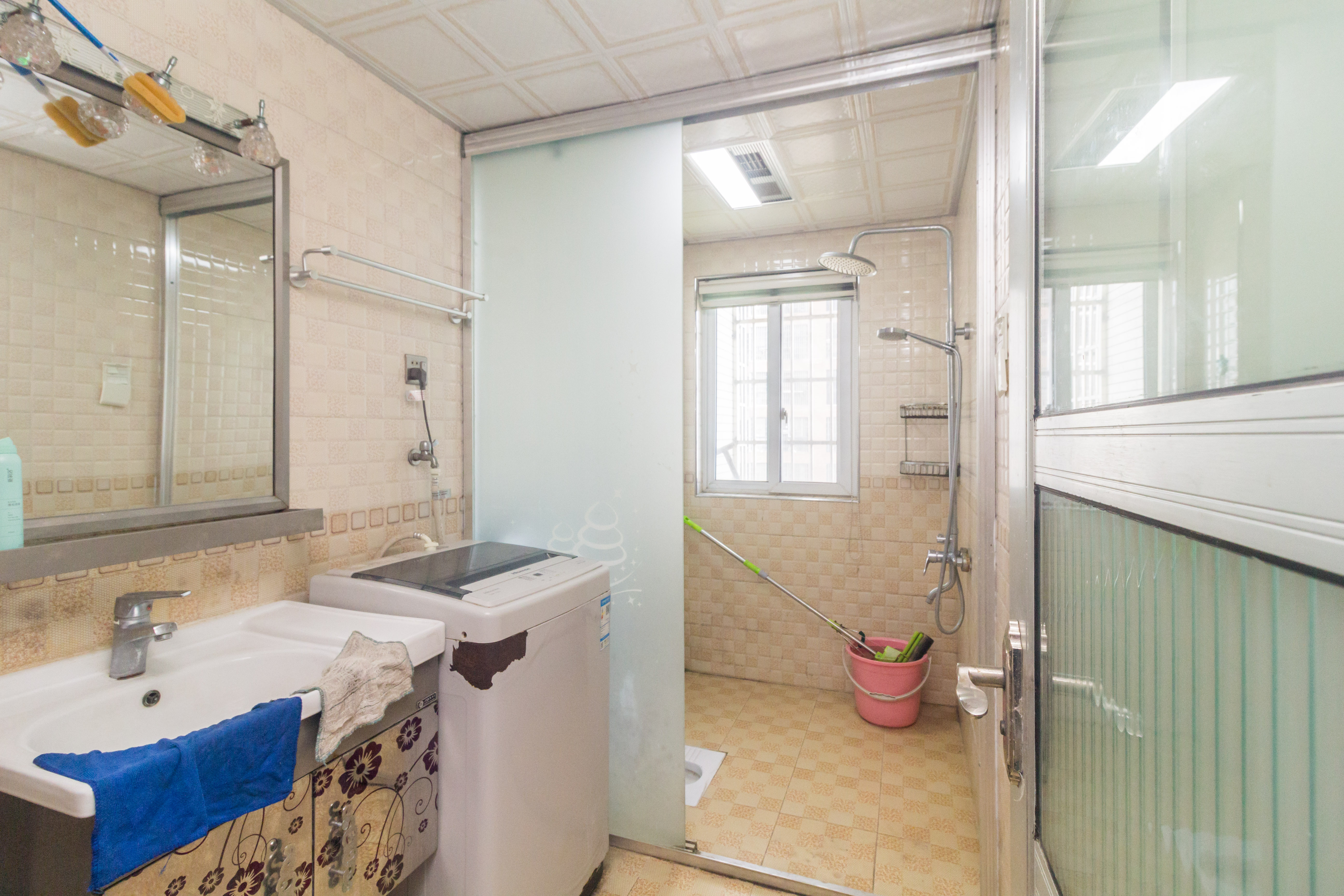 楚天世纪城东苑 4室2厅2卫 88.00万 楚天世纪城东苑 4室2厅2卫 88.00万卫生间