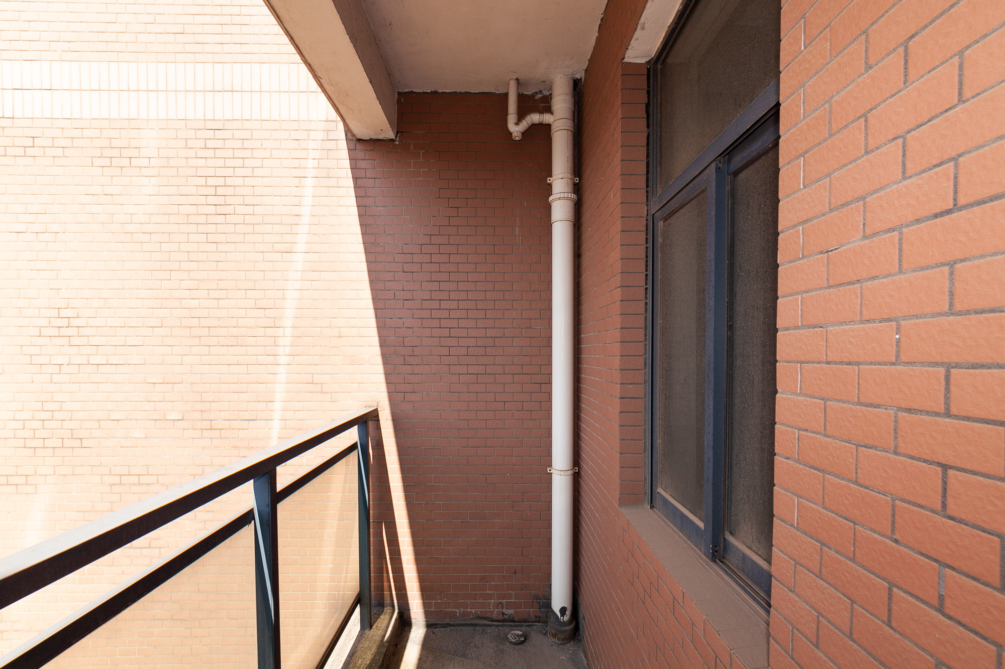 珠江东方明珠(新地东方明珠)一二期 3室2厅2卫 107.00万 珠江东方明珠(新地东方明珠)一二期 3室2厅2卫 107.00万阳台