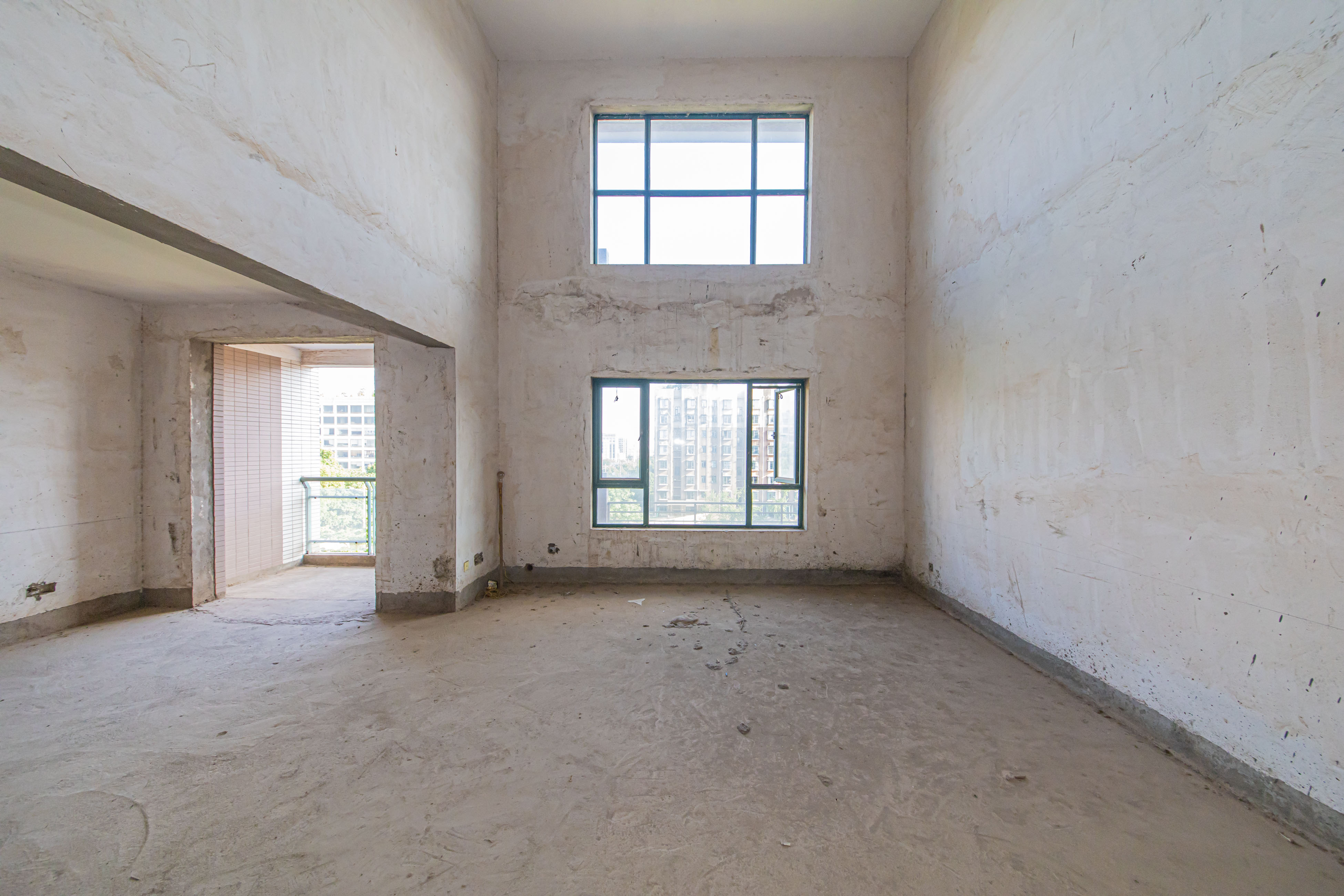 银桂苑 7室2厅3卫 205.0万 银桂苑 7室2厅3卫 205.0万客厅