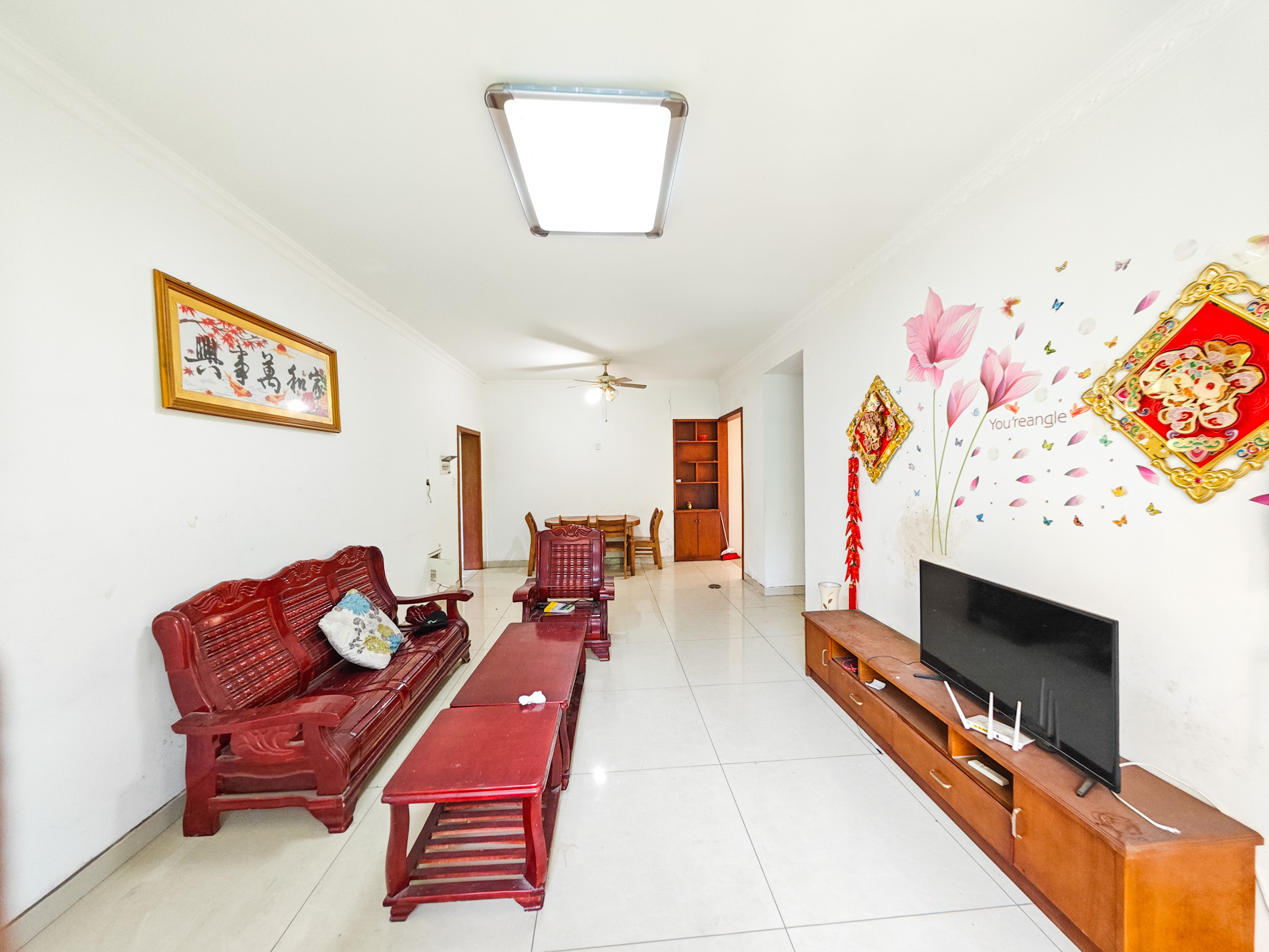 康斯丹郡(融程领秀佳园)  3室2厅1卫   69.90万 康斯丹郡(融程领秀佳园)  3室2厅1卫   69.90万客厅