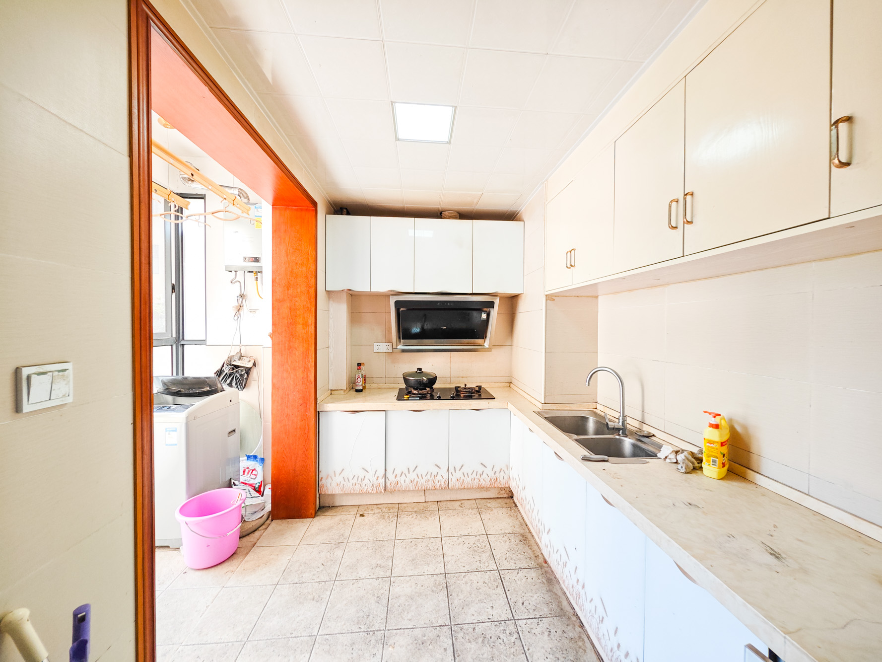 康斯丹郡(融程领秀佳园)  3室2厅1卫   69.90万 康斯丹郡(融程领秀佳园)  3室2厅1卫   69.90万厨房