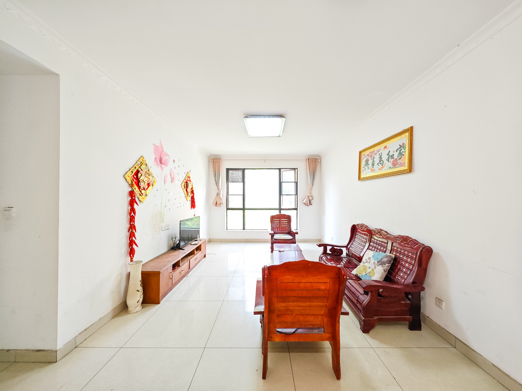 康斯丹郡(融程领秀佳园)  3室2厅1卫   69.90万 康斯丹郡(融程领秀佳园)  3室2厅1卫   69.90万客厅