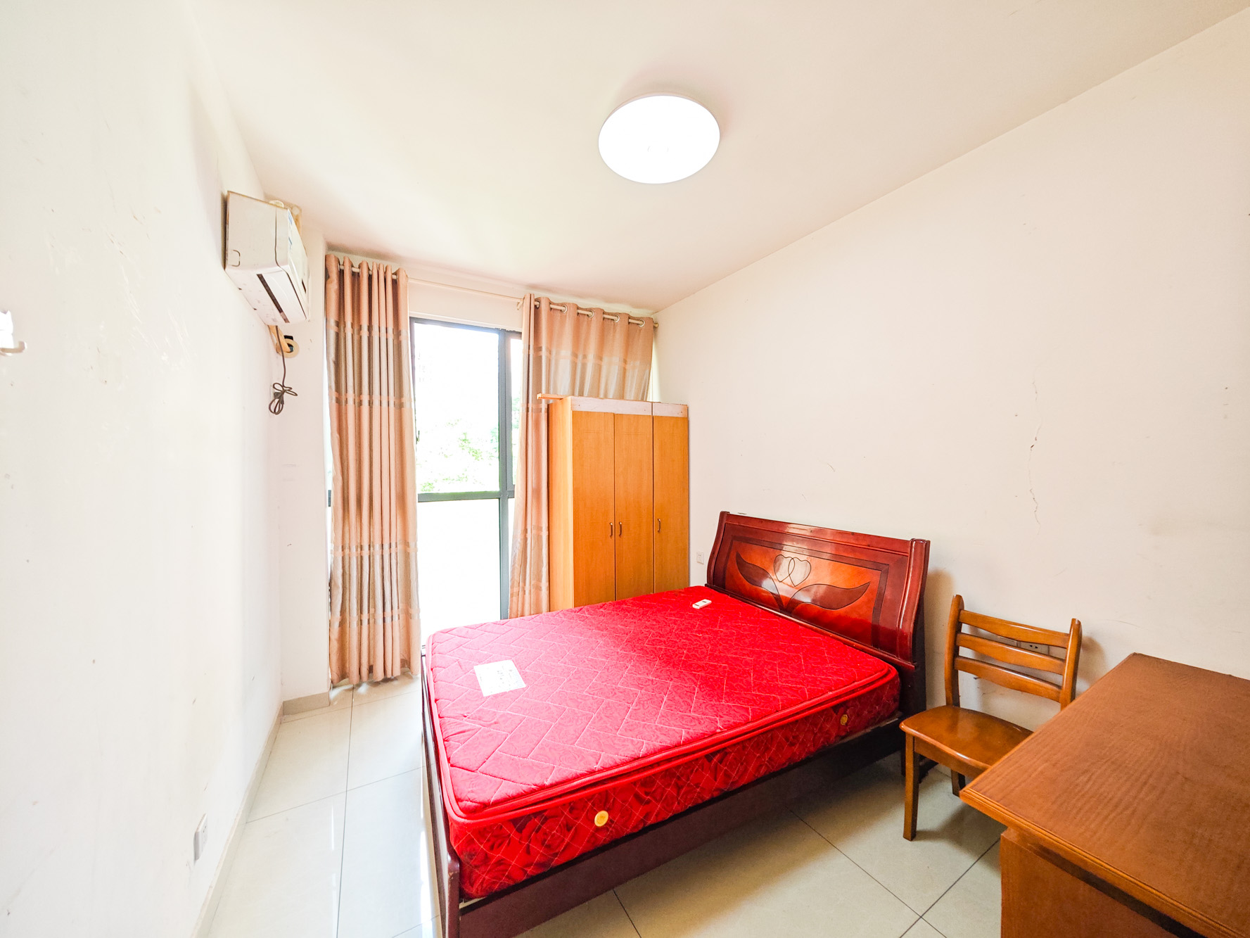 康斯丹郡(融程领秀佳园)  3室2厅1卫   69.90万 康斯丹郡(融程领秀佳园)  3室2厅1卫   69.90万卧室