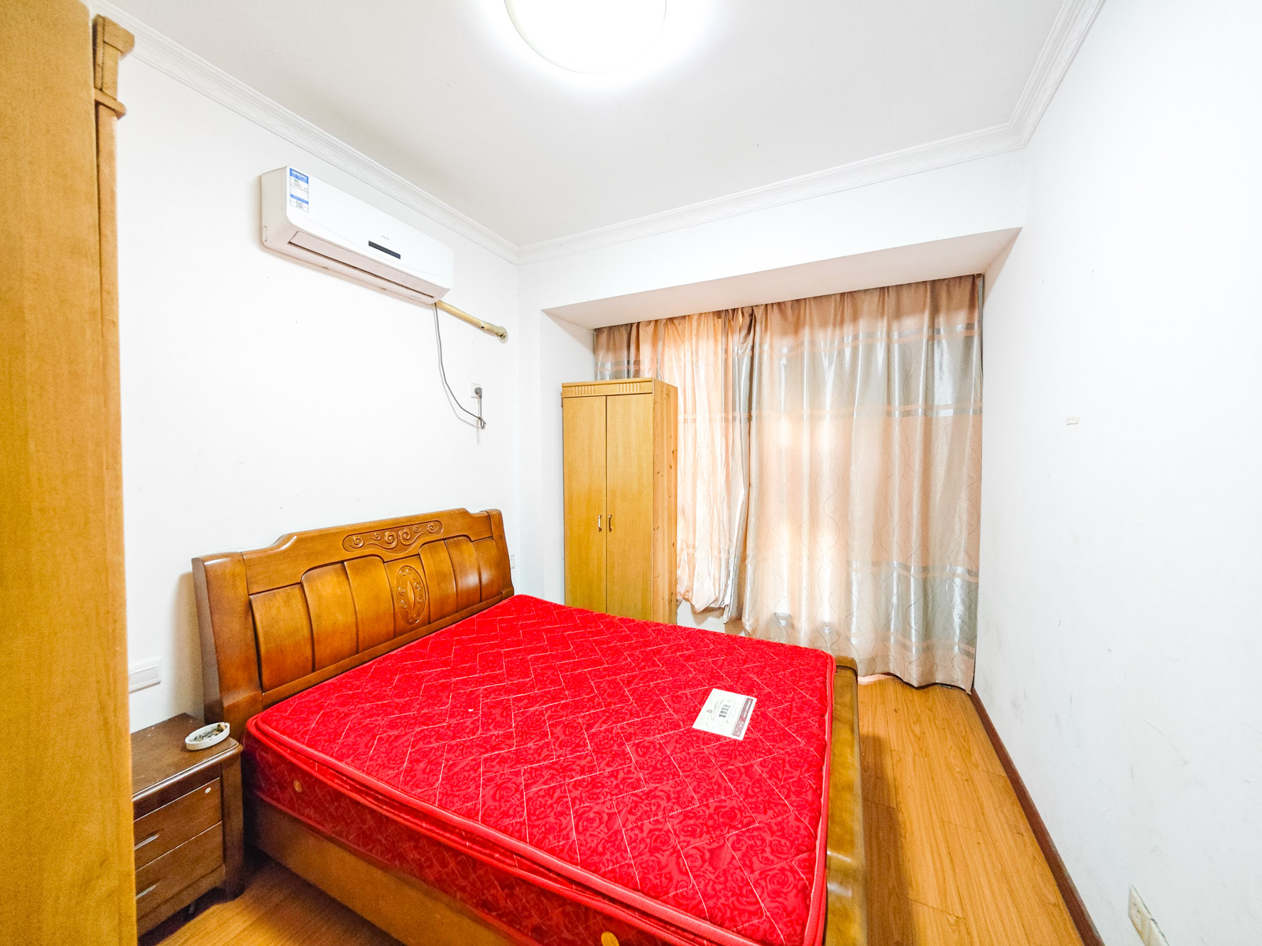 康斯丹郡(融程领秀佳园)  3室2厅1卫   69.90万 康斯丹郡(融程领秀佳园)  3室2厅1卫   69.90万卧室