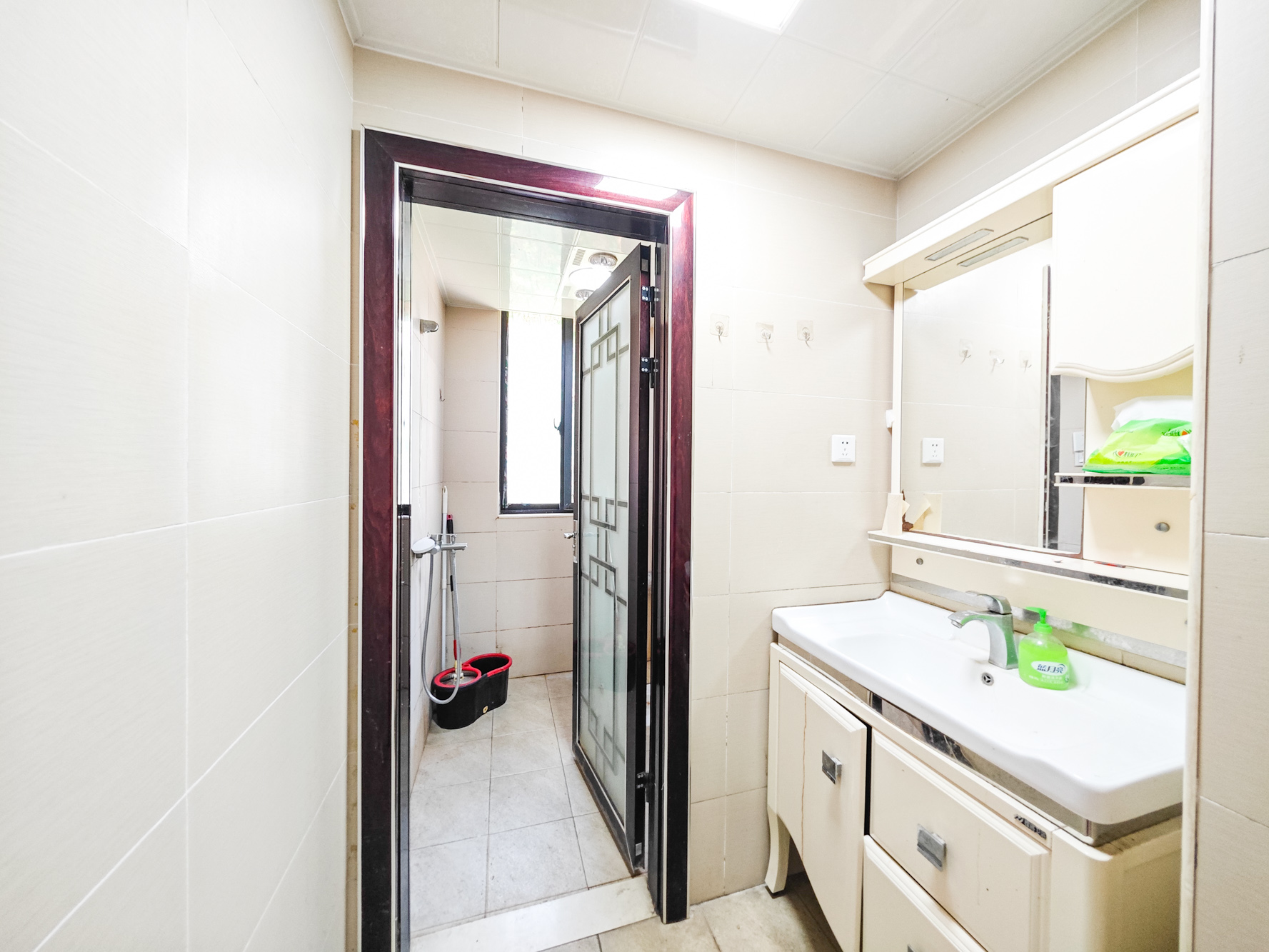 康斯丹郡(融程领秀佳园)  3室2厅1卫   69.90万 康斯丹郡(融程领秀佳园)  3室2厅1卫   69.90万卫生间