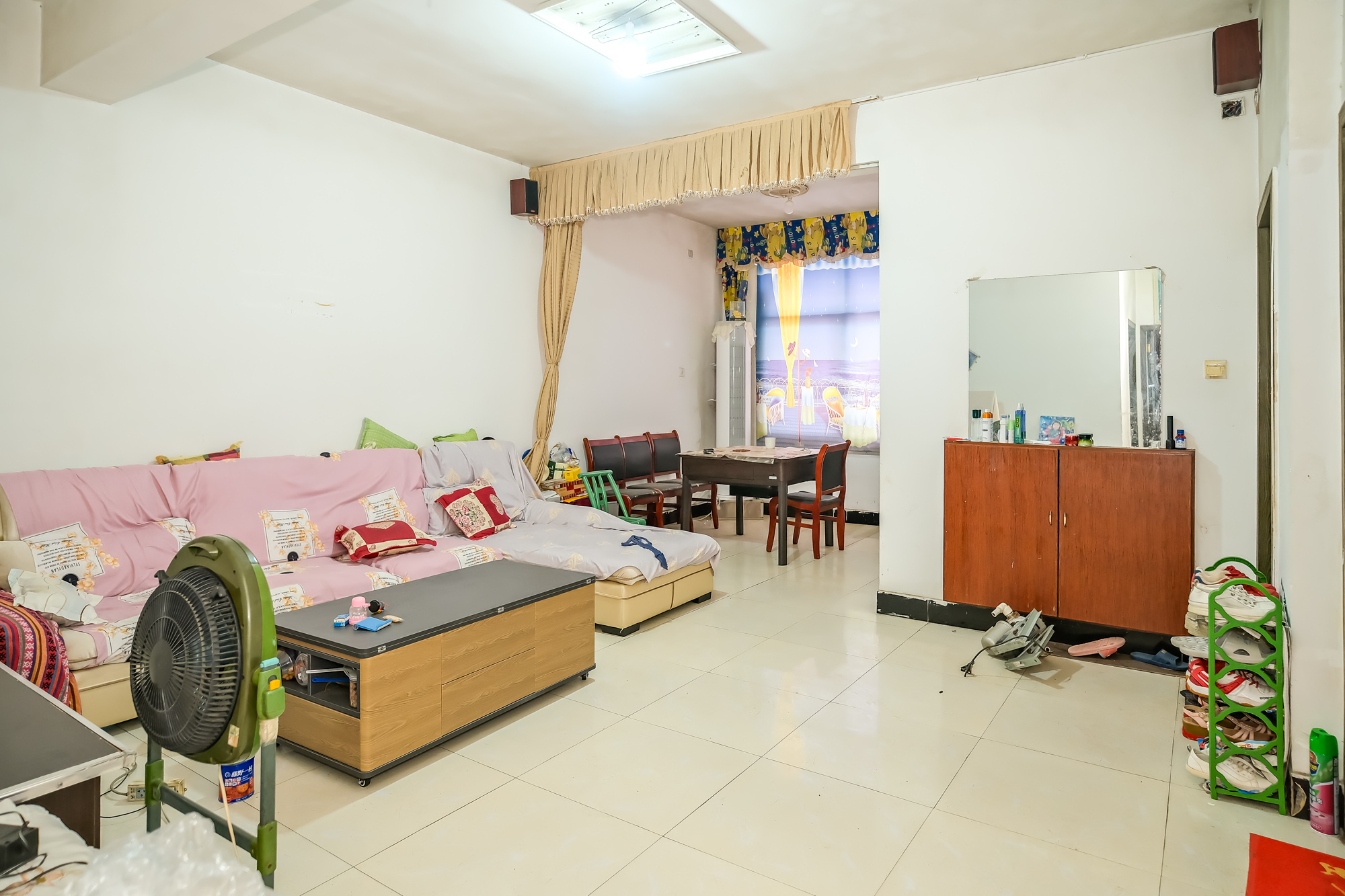 聚鑫大厦 3室2厅2卫 79.99万 聚鑫大厦 3室2厅2卫 79.99万客厅