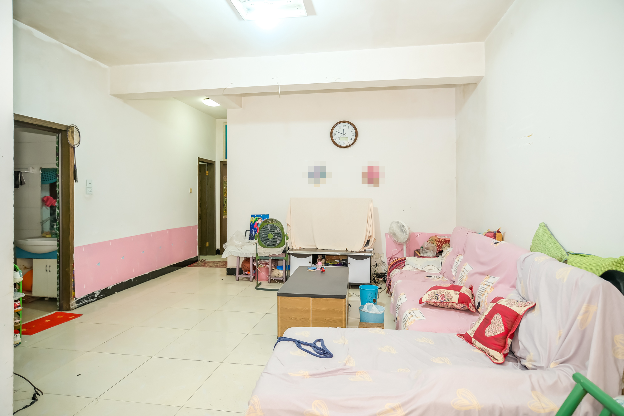 聚鑫大厦 3室2厅2卫 79.99万 聚鑫大厦 3室2厅2卫 79.99万客厅