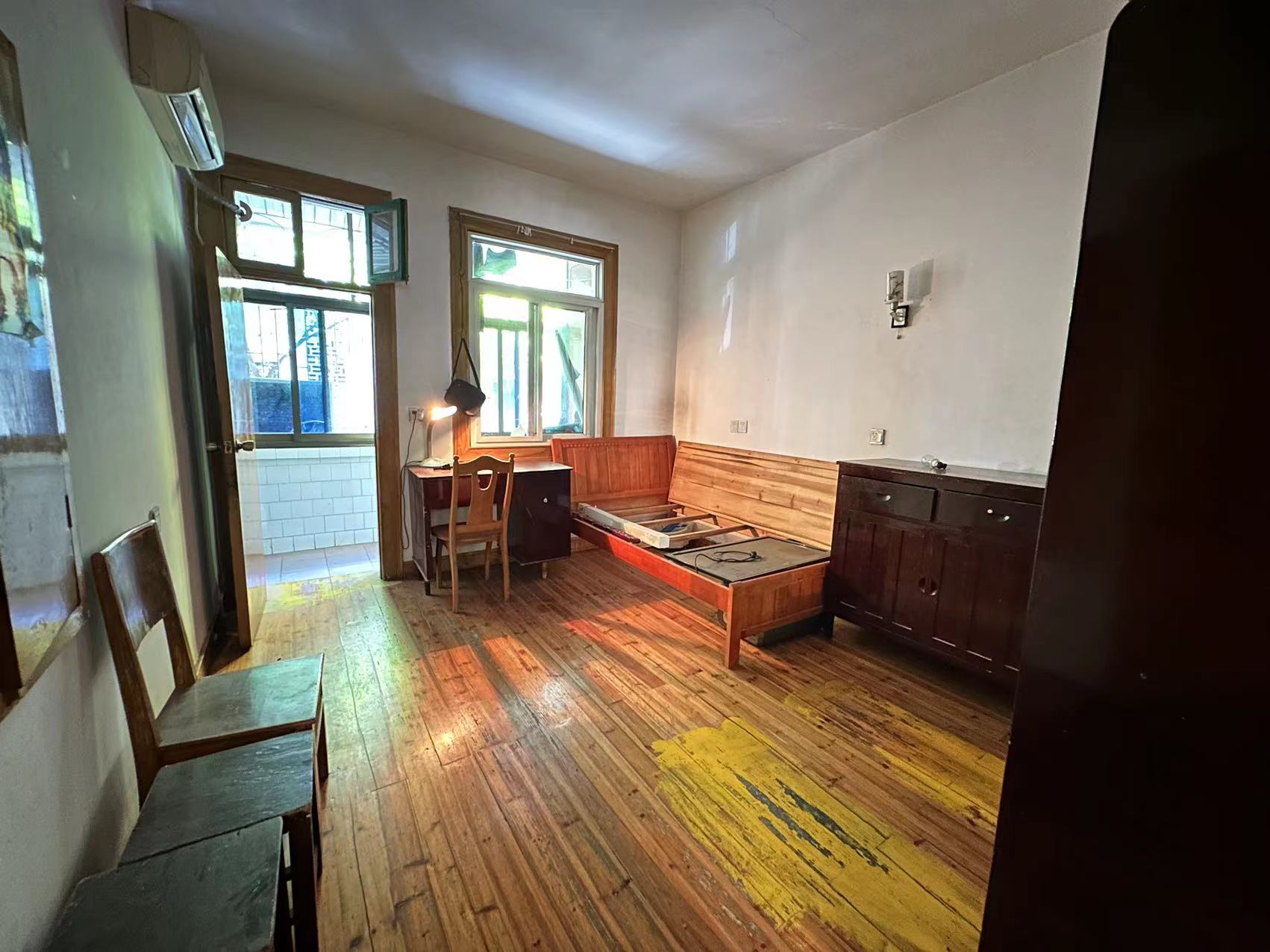 601红卫村  3室2厅1卫   29.80万 601红卫村  3室2厅1卫   29.80万室内图