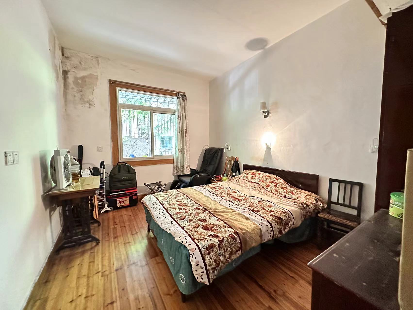 601红卫村  3室2厅1卫   29.80万 601红卫村  3室2厅1卫   29.80万室内图